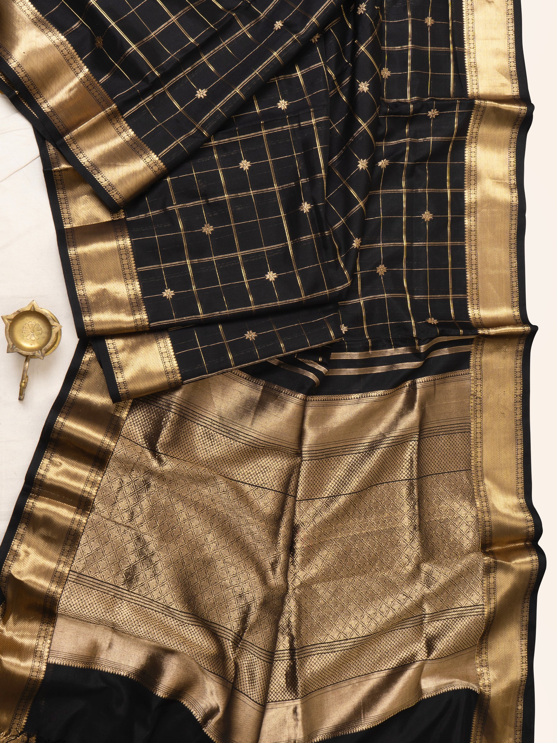 Black kattam star butta / Silk Cotton Saree CLSA9737