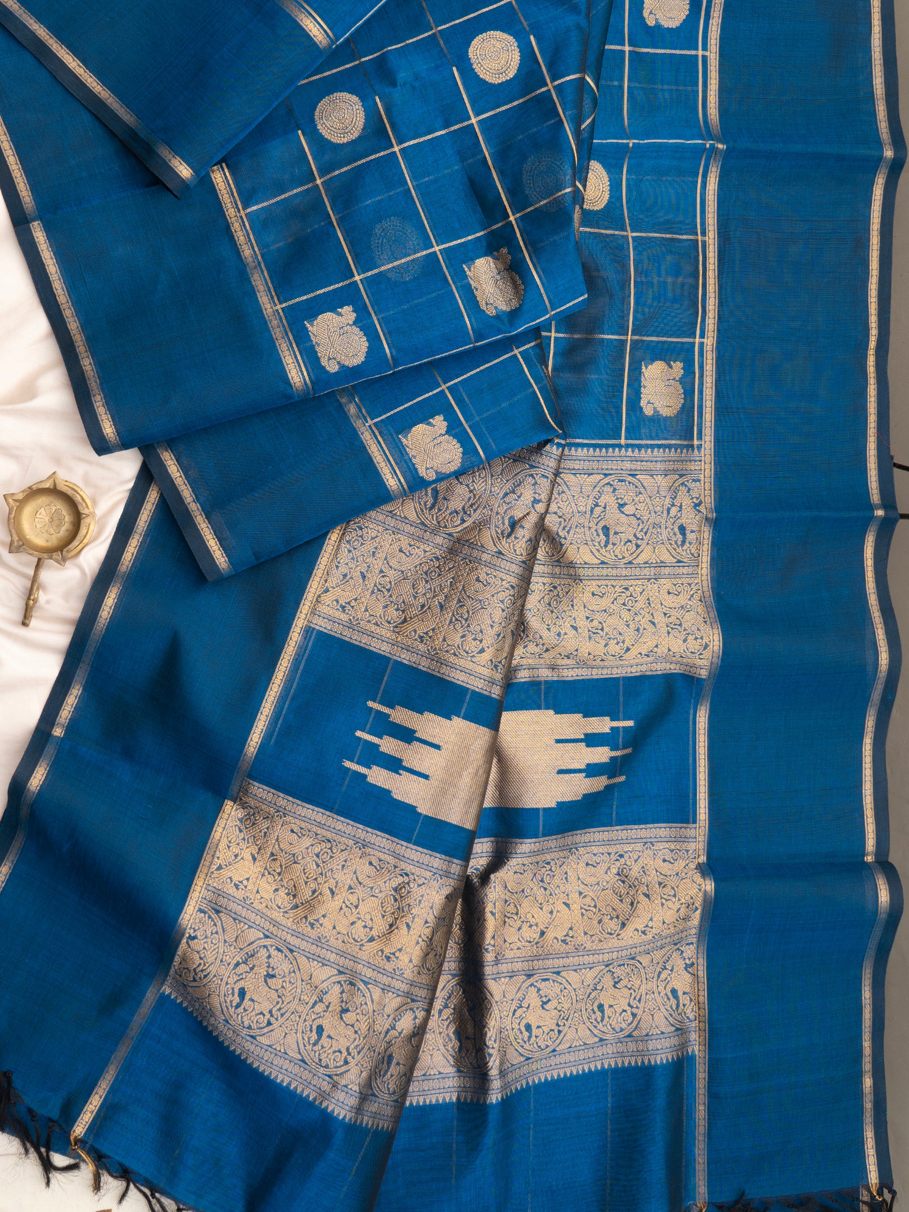 Mayilkazhuthu blue kattam annam butta / Silk Cotton Saree CLSA8332