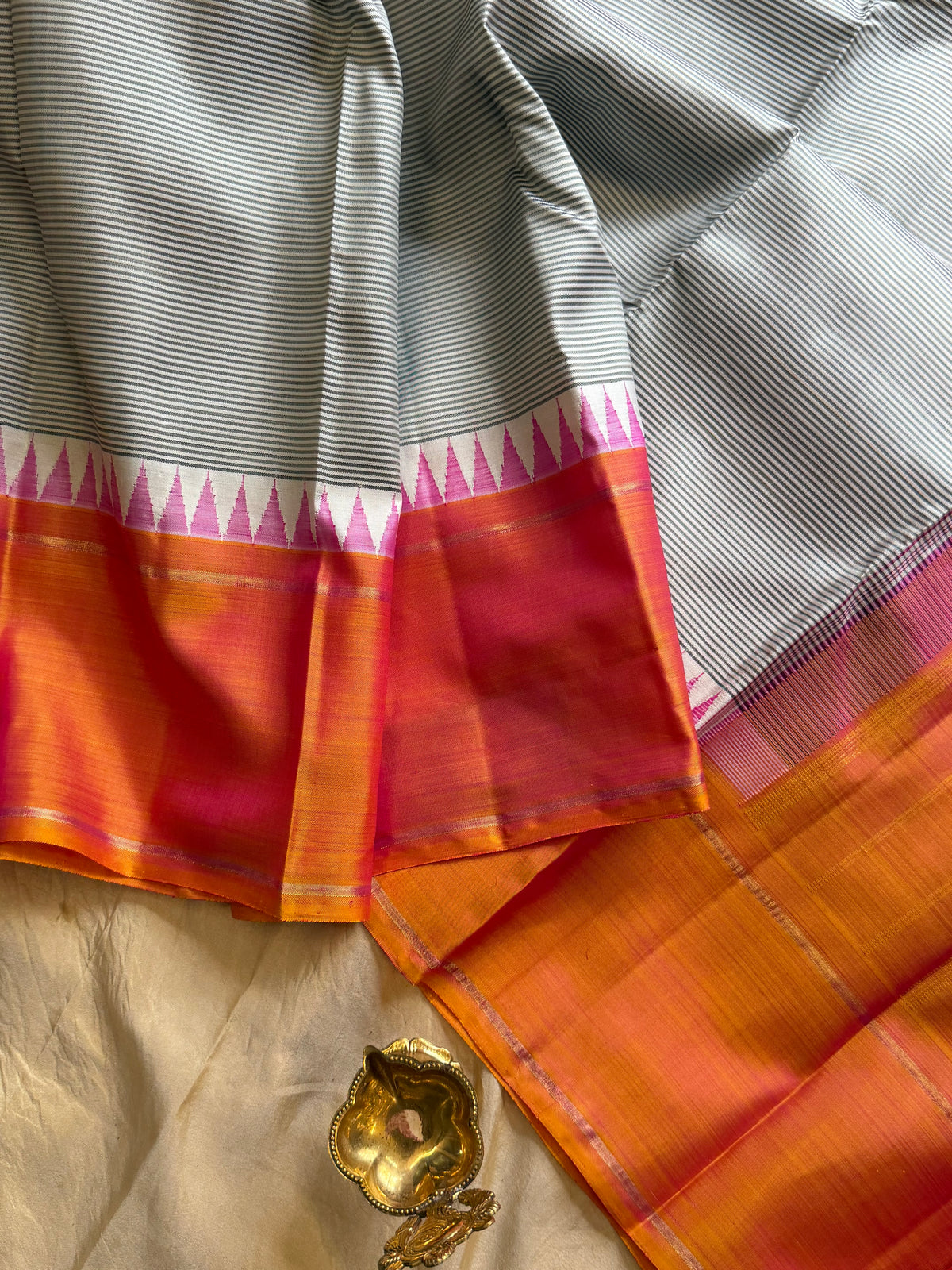 Striped Korvai peach  border Arani silk saree
