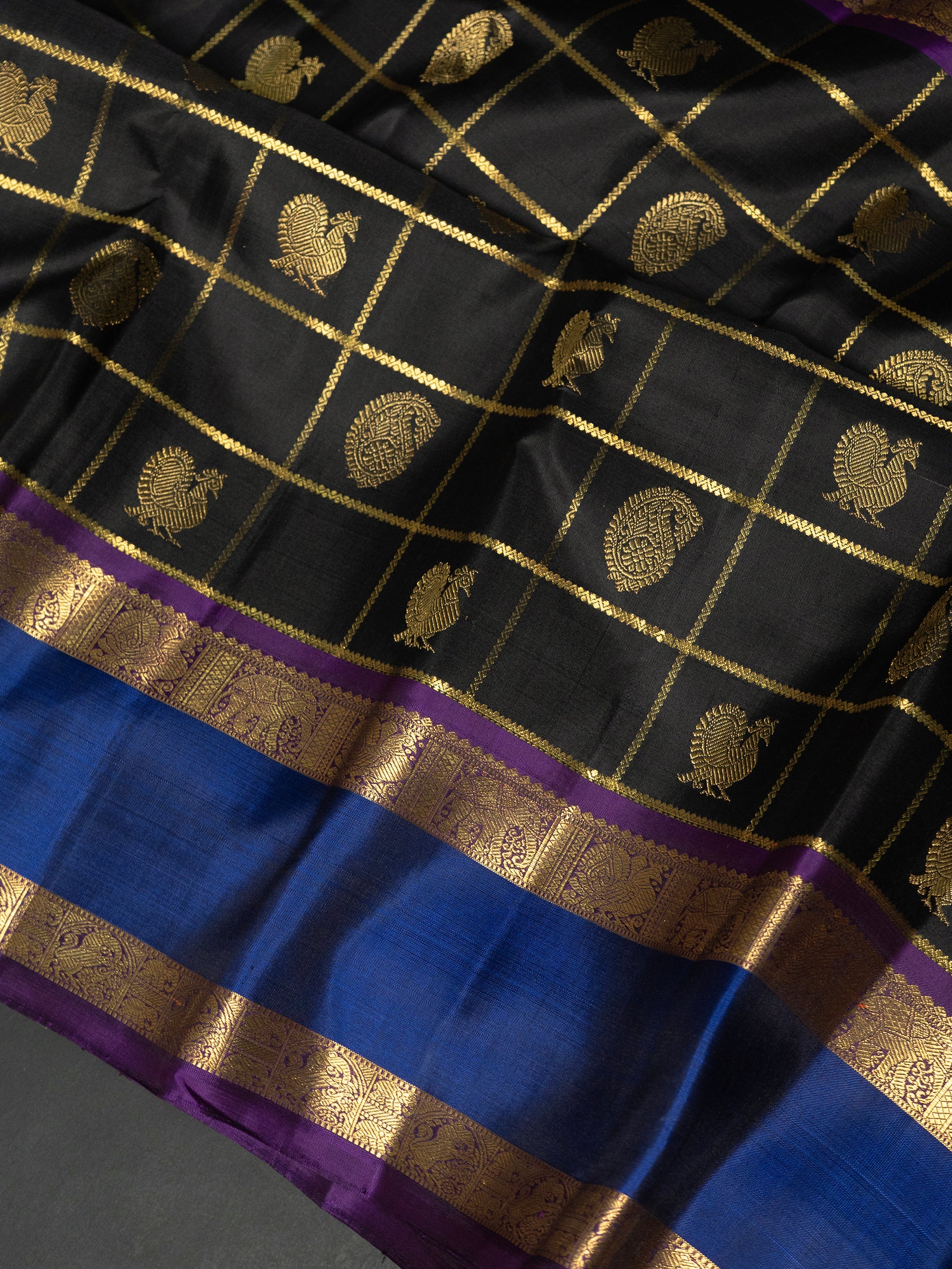 Black veldhari kattam annam and manga butta rettapet border/  Kanjipuram Saree CLSA10000