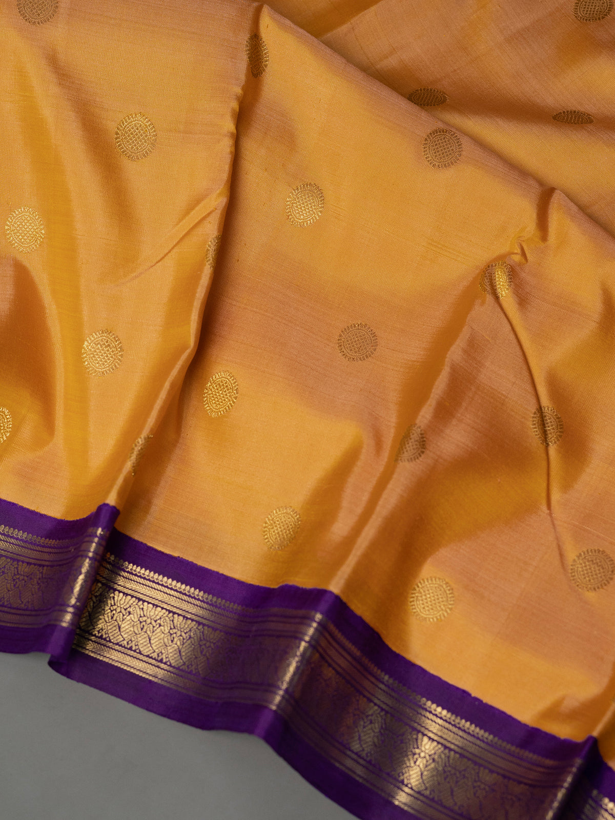 Yellow shot orange and purple small kai korvai border / Kanjipuram Silk Saree CLSA10053