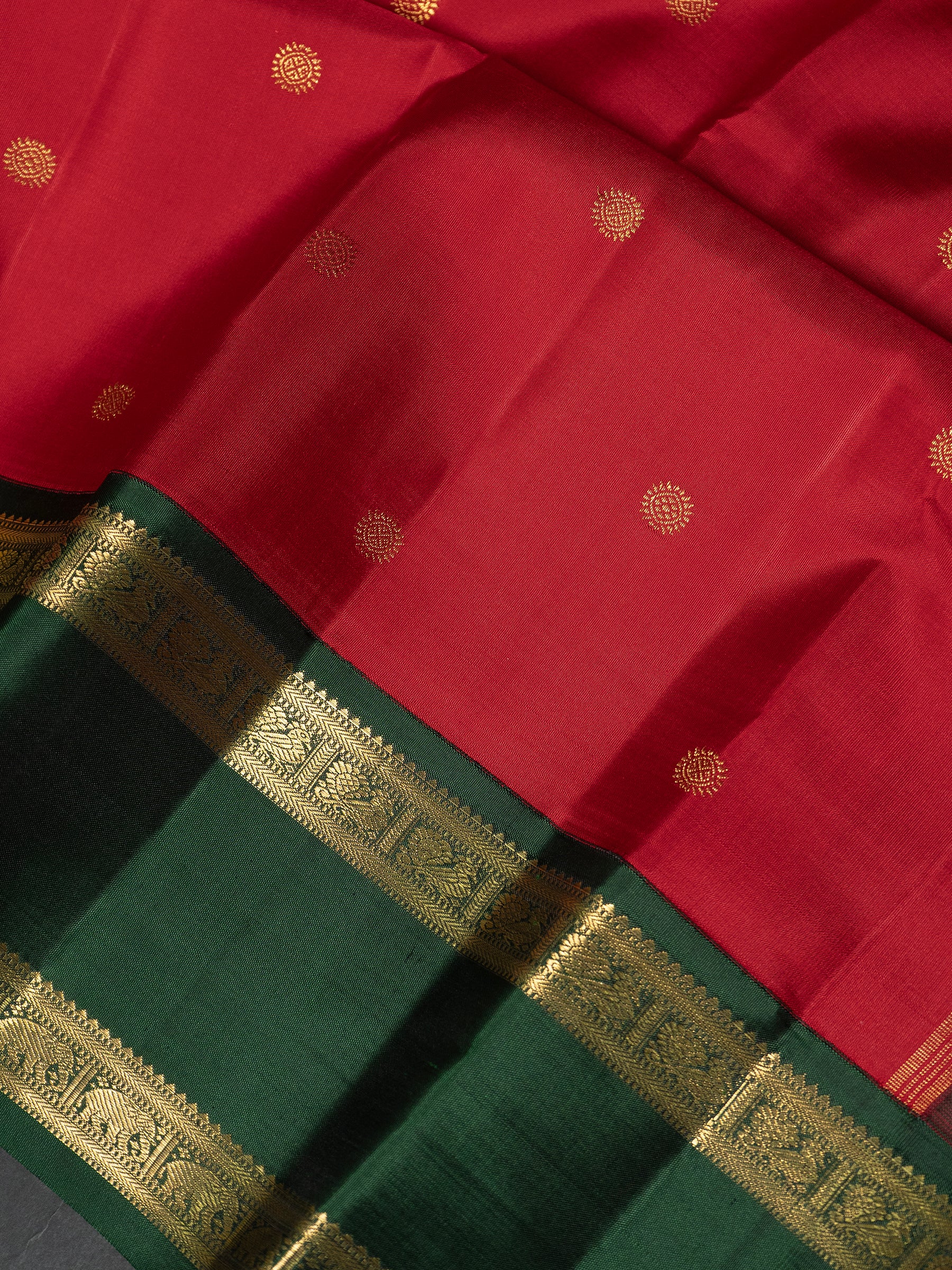 Vintage red and green rettapet border kai korvai/ Kanjipuram Saree CLSA10139