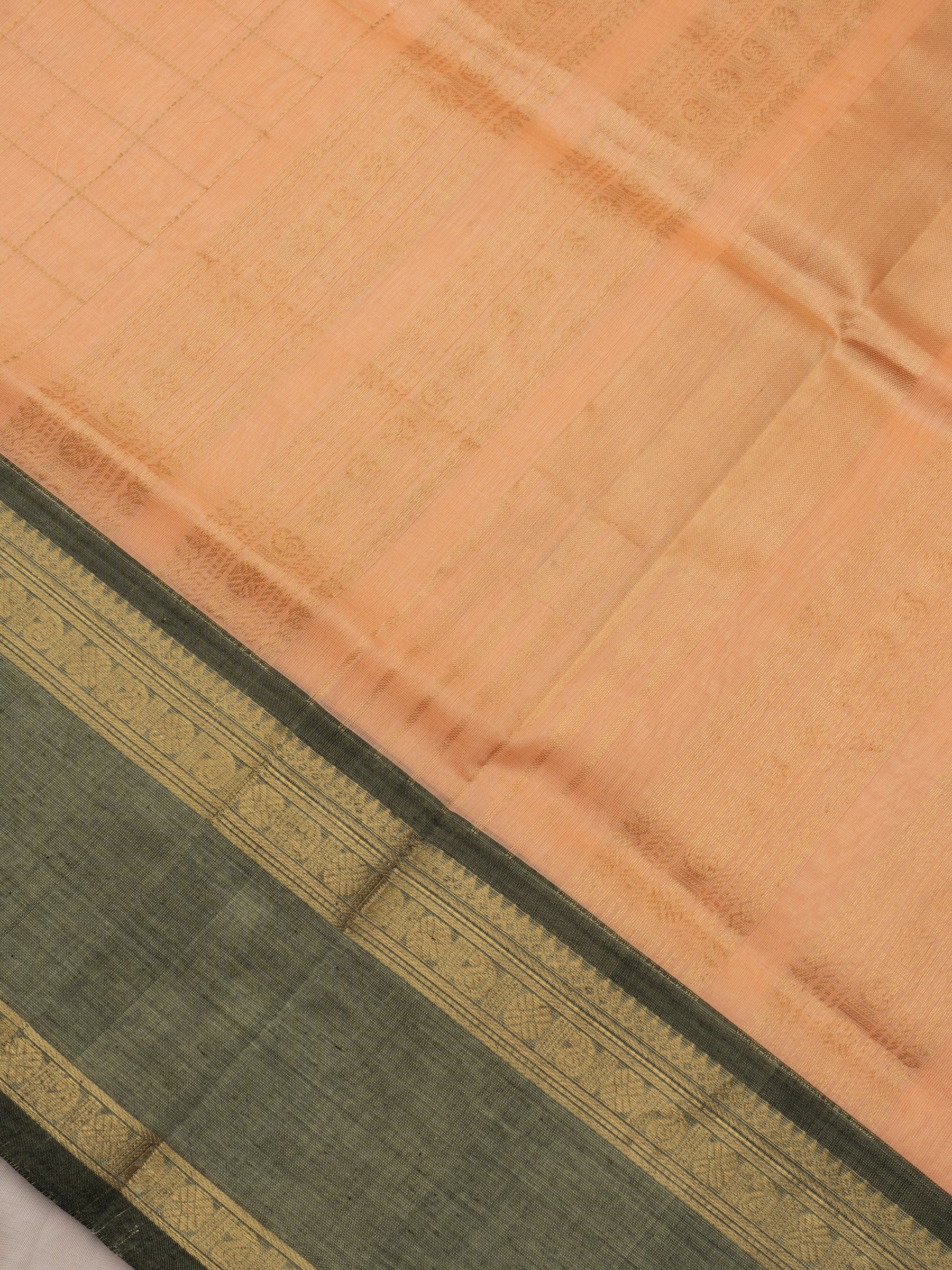 Peach kattam / Silk Cotton Saree CLSA10185