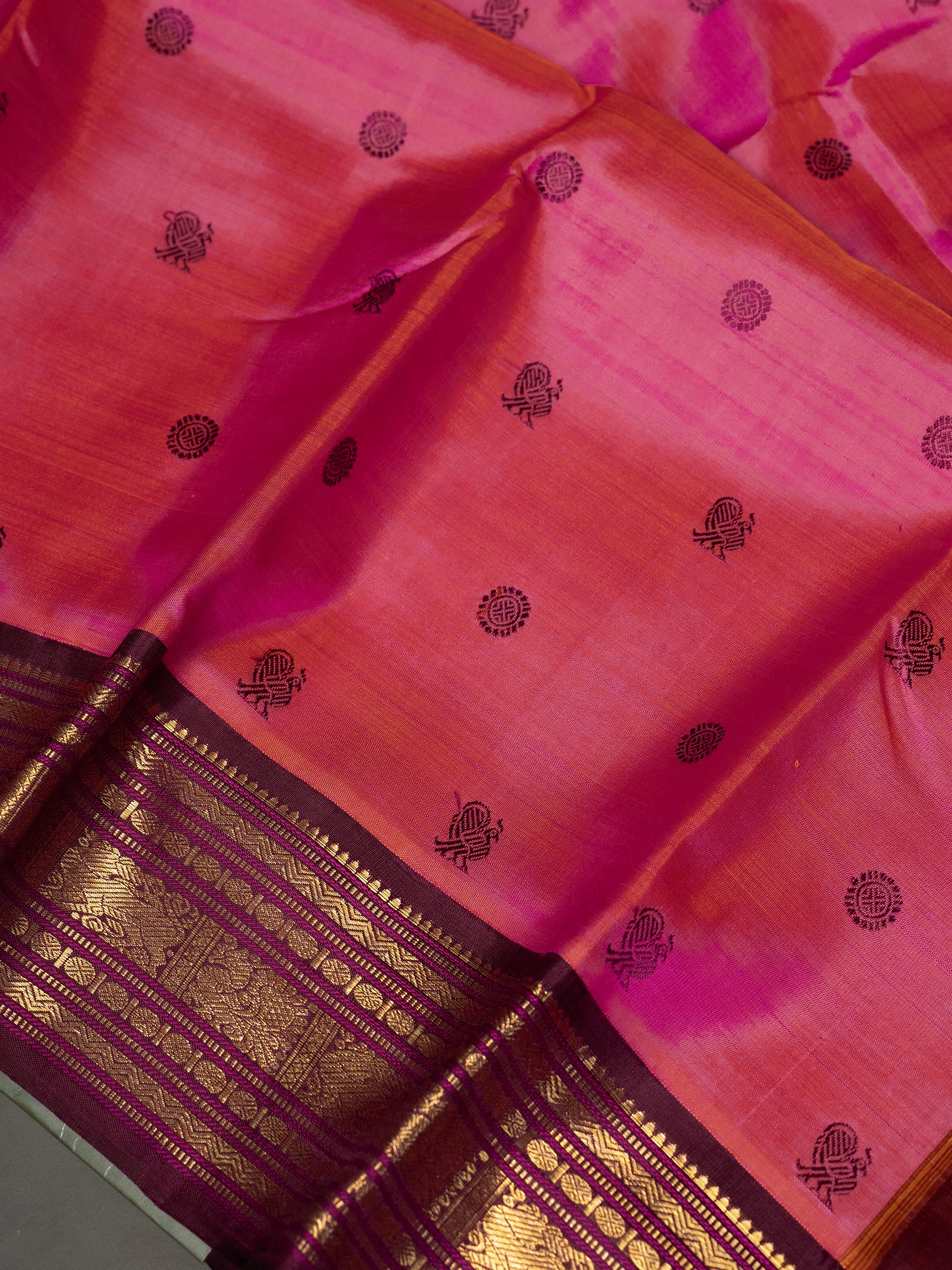 Peach with brown Korvai  / Kanjipuram Silk Saree CLSA10584