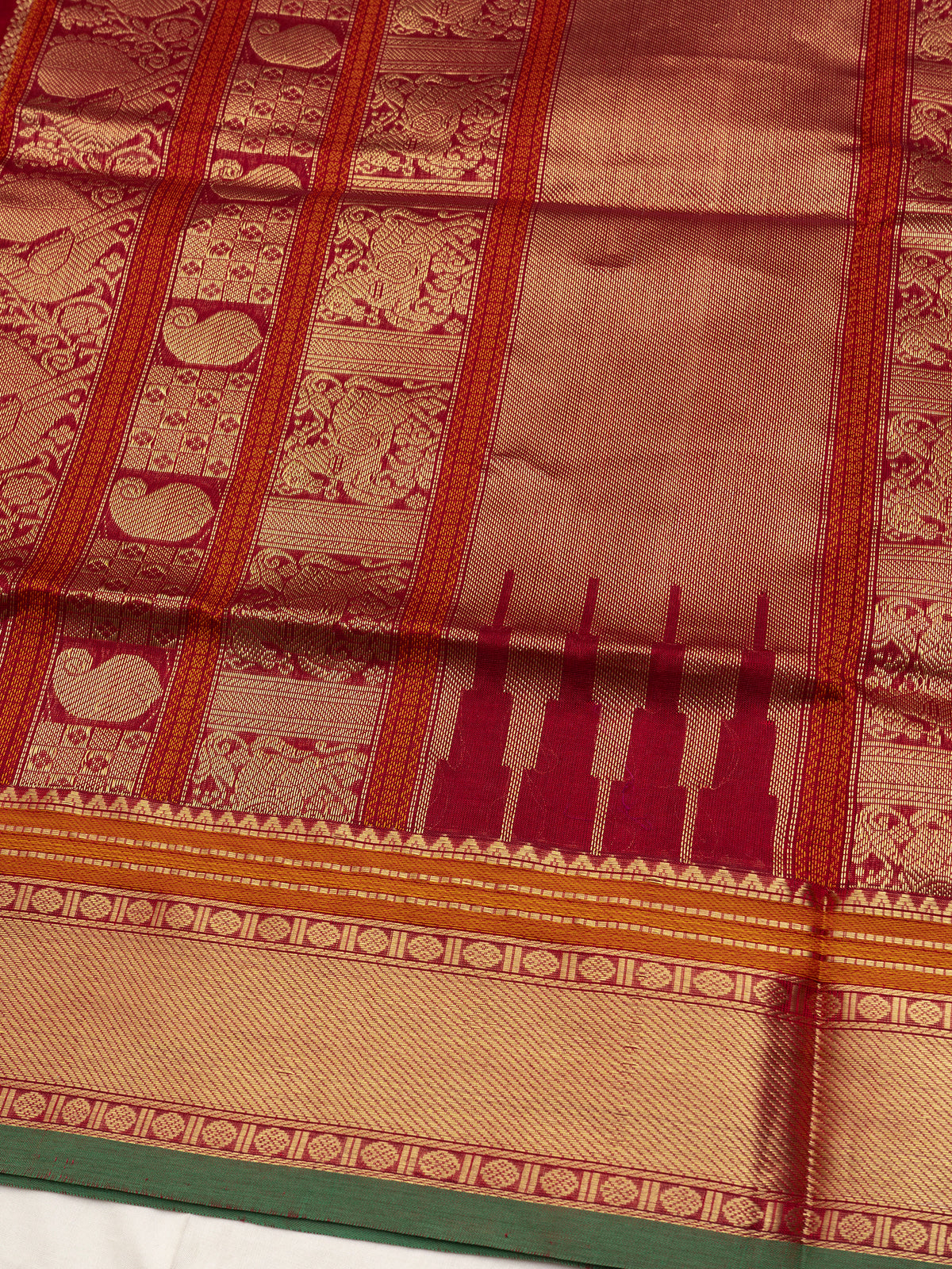 Red fish butta / Silk Cotton Saree CLSA11499