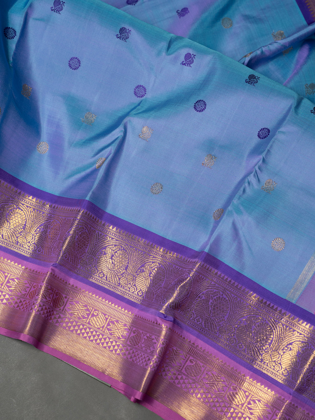 Dual tone body and body thread and Zari butta with doubel border pure zari/Kanjipuram Silk Saree CLSA11641