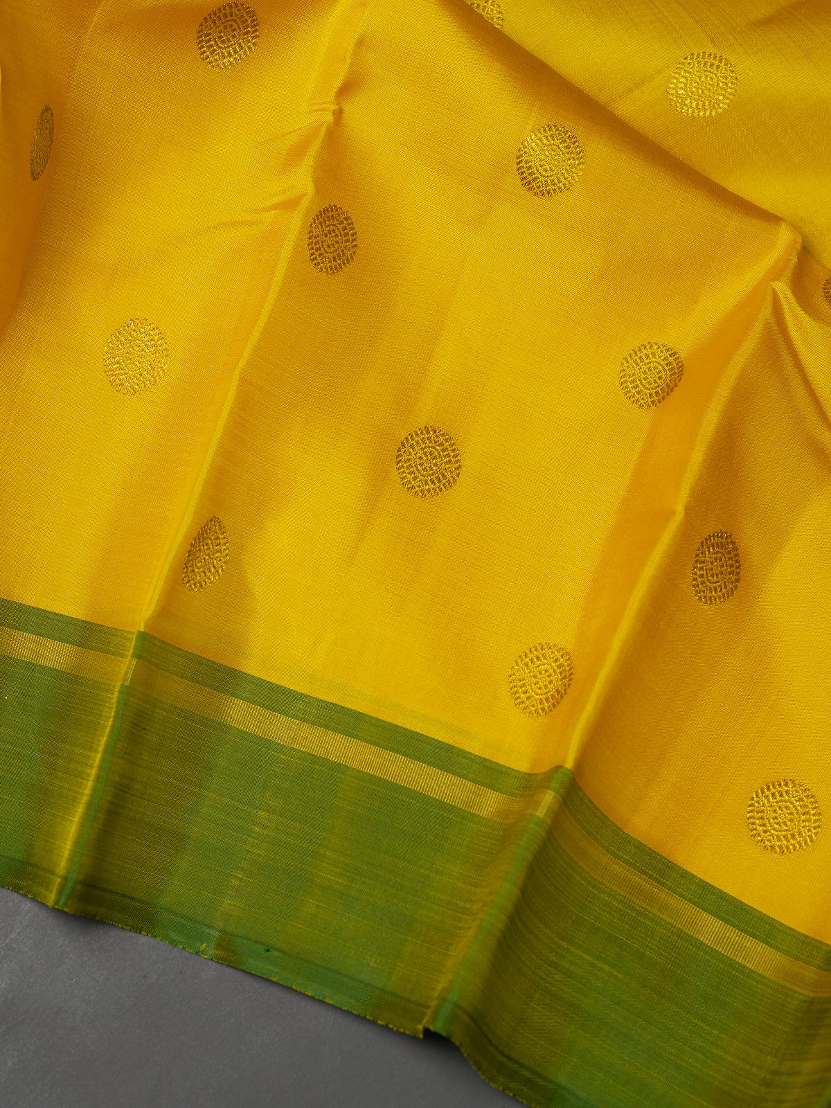 Lemon yellow pure Kanjipuram Silk Saree CLSA12009