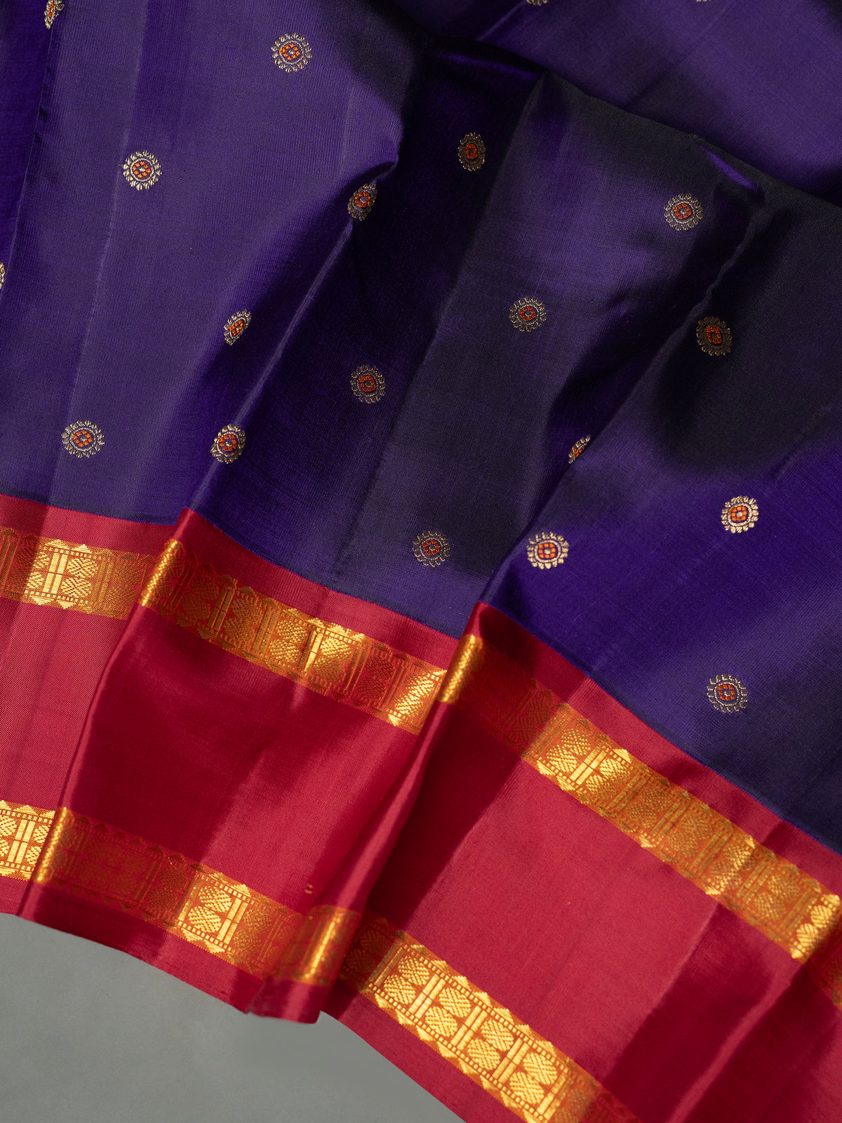 Purple and Araku meenakari butta rettapet border kai korvai/ Kanjipuram Silk Saree CLSA12118
