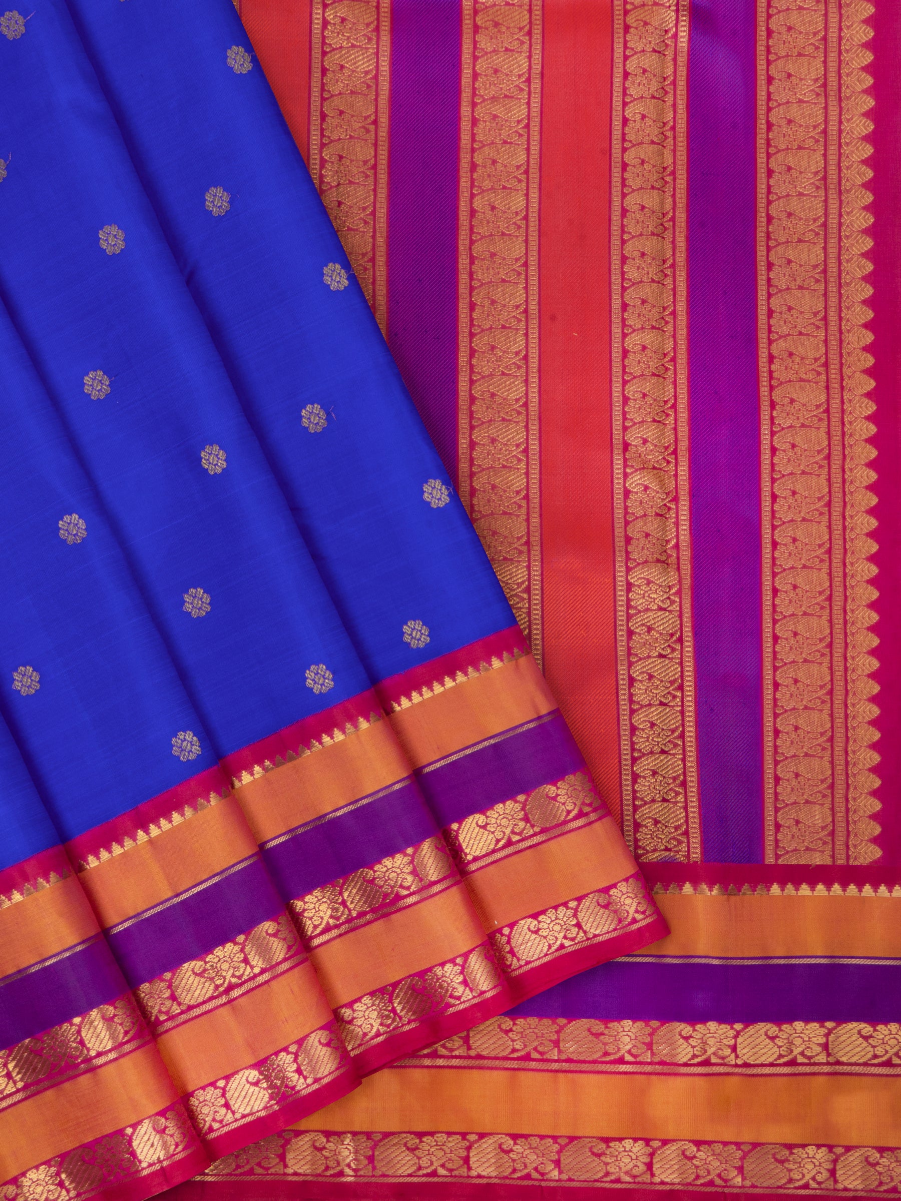 Blue varisapet border kai korvai / Kanjipuramsilk Saree CLSA222