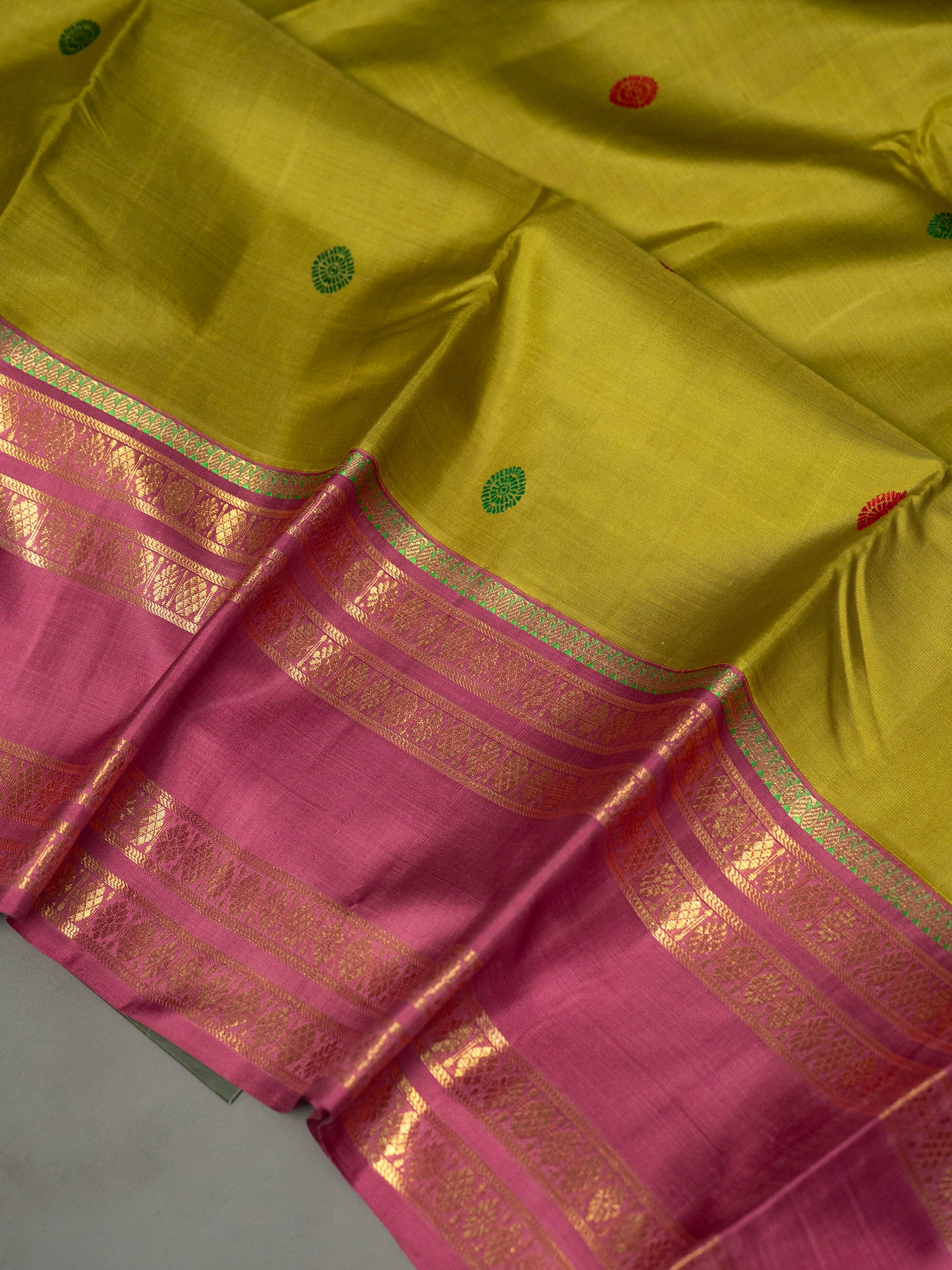 Vintage olive green retta pet Kanjipuram Silk Saree CLSA4657