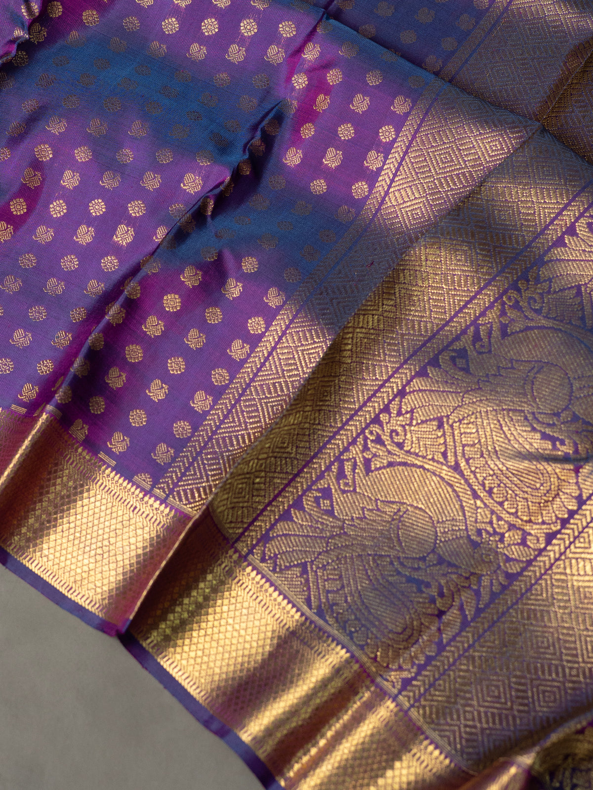 Deep purple long pallu annam and chakram butta / Kanjipuram Silk Saree CLSA6839
