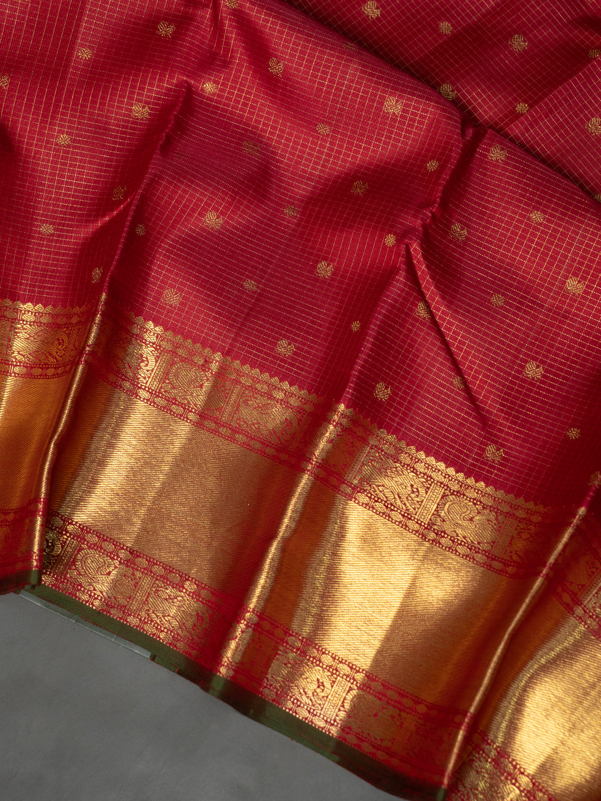 Red Zari checks and butta/Kanjipuram Silk Saree CLSA9185