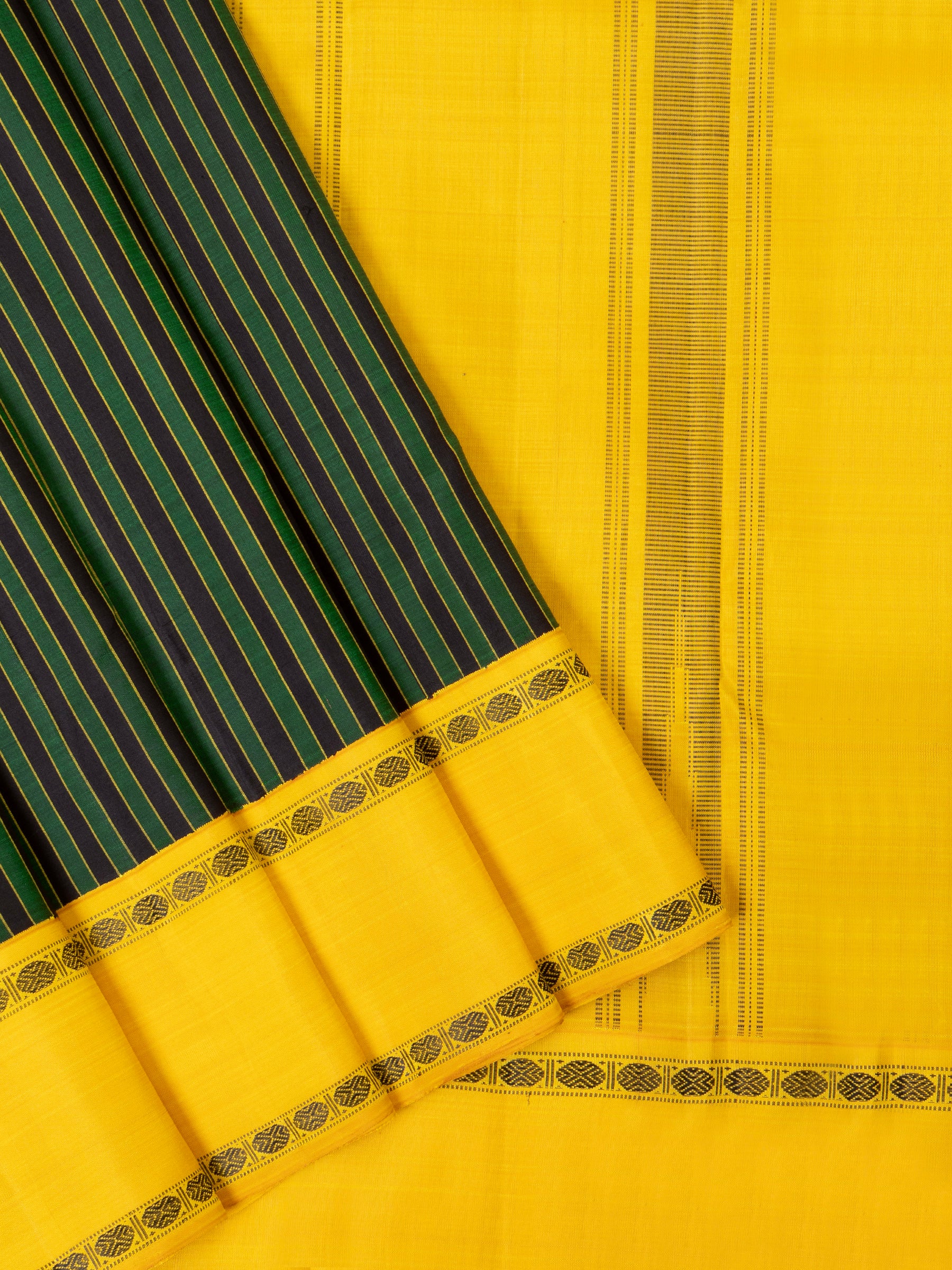 Vintage vaalapoo savuku / Arani Silk Saree CLSA9382