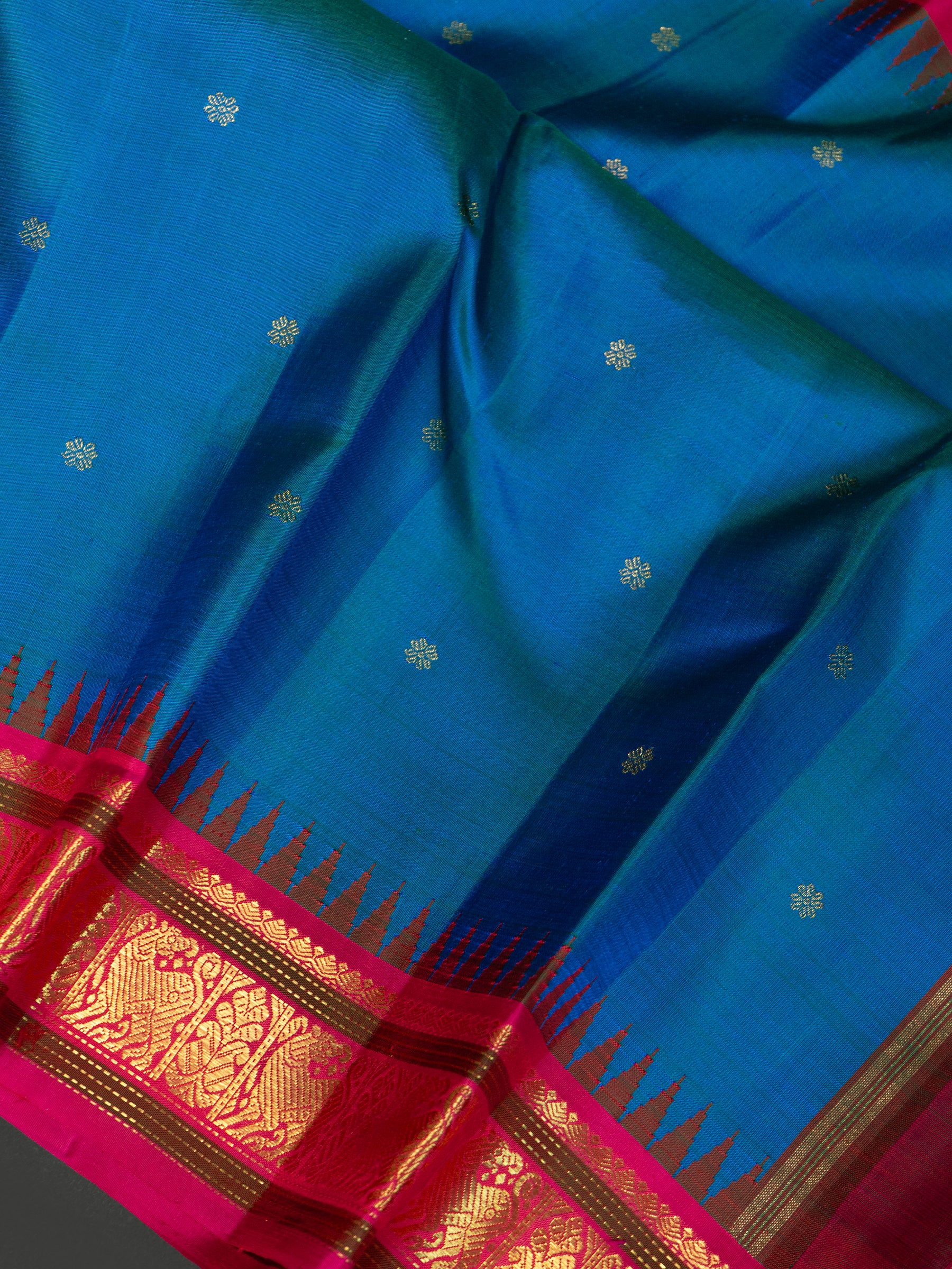 Mayilkazhuth Korvai Kanjipuram Saree CLSA9415