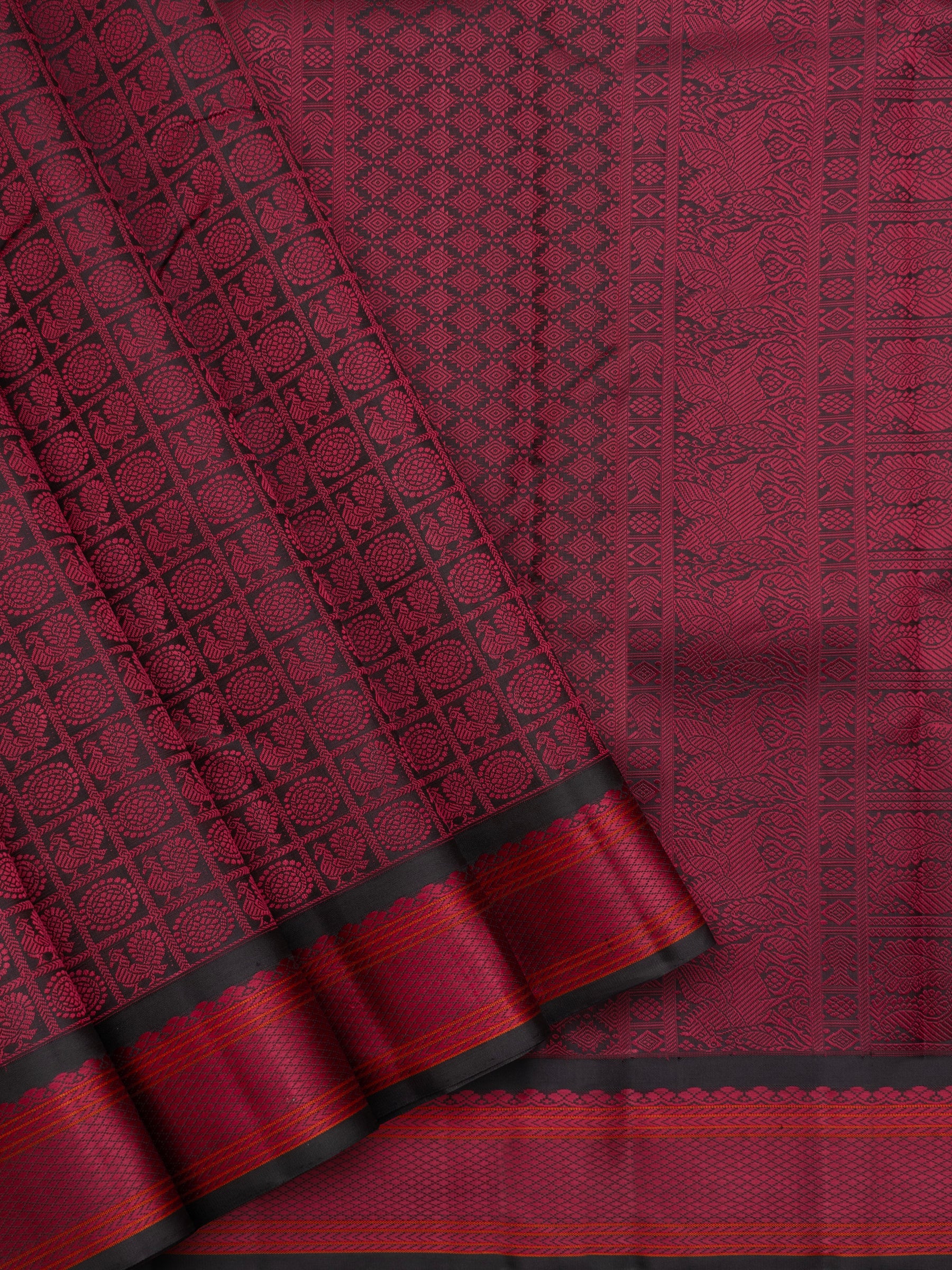 Black Annam chakram Thread work Kanjipuram Silk Saree CLSA9642