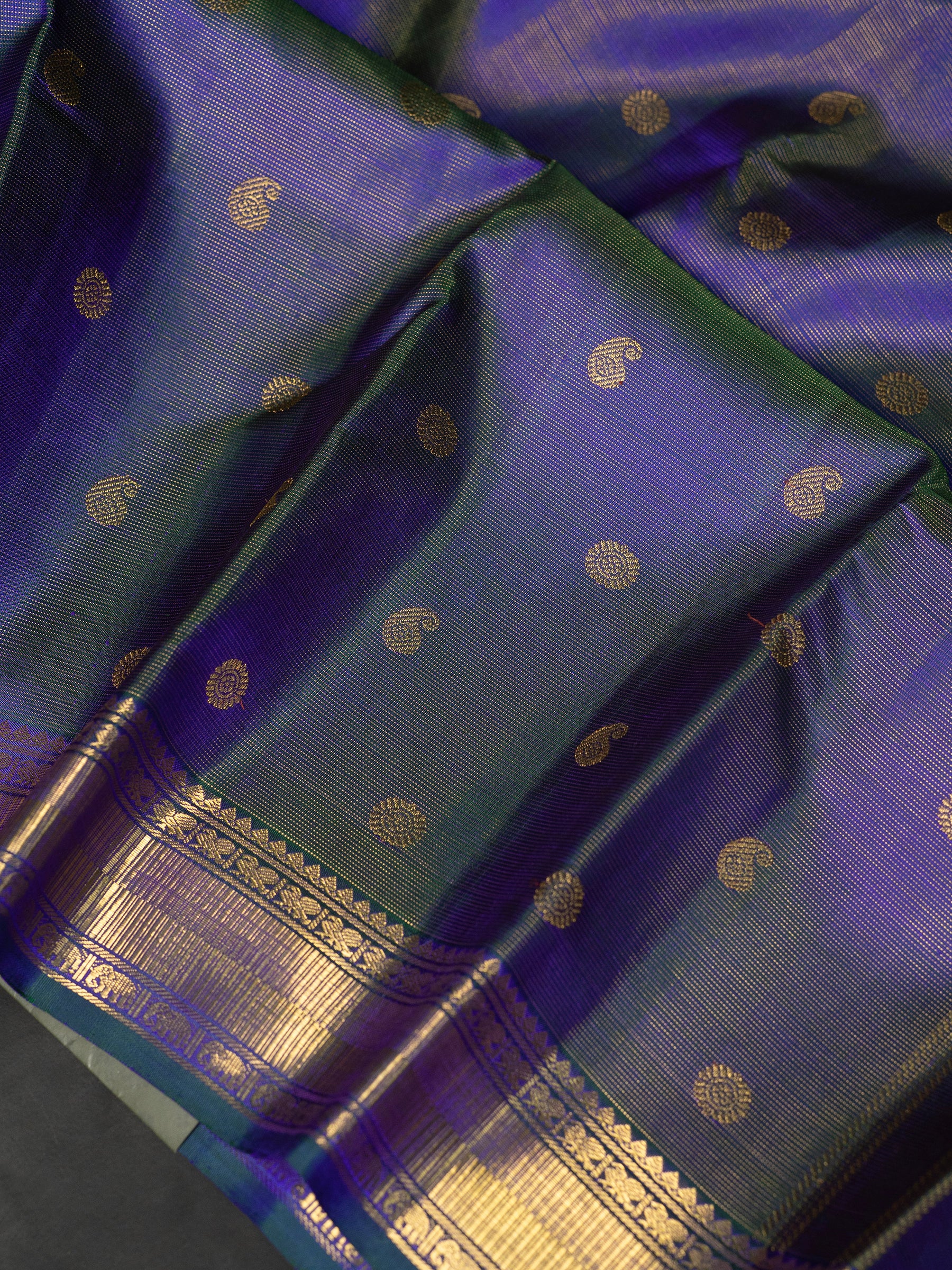 Mayilkazhuthu vairaoosi Kanjipuram Silk Saree CLSA9909