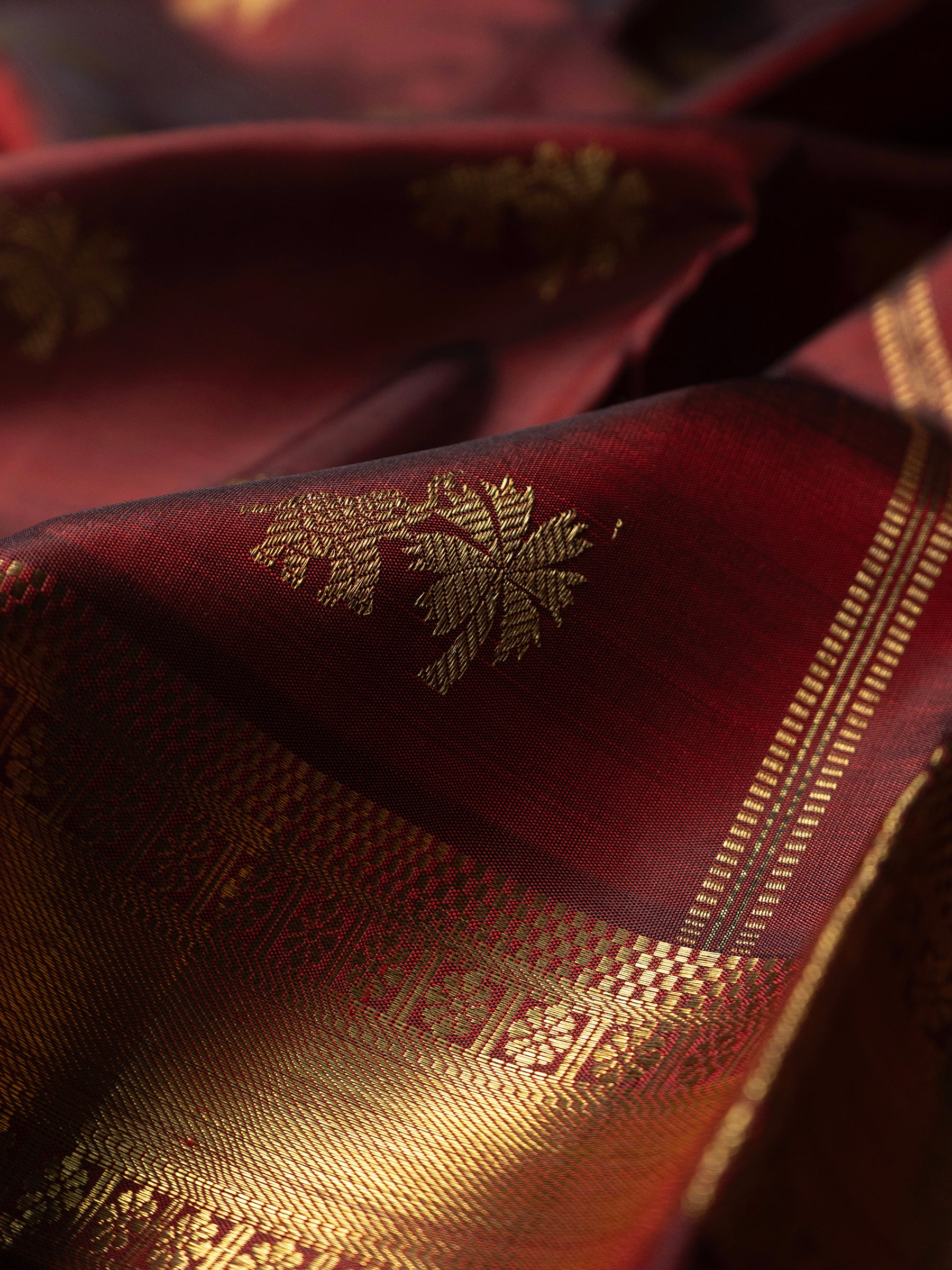 Podi colour yaanai Butta Kanjipuram Silk Saree CLSA