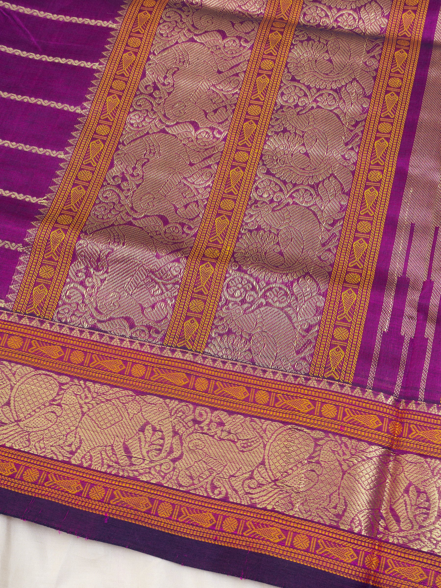 Pinkish magenta veldhari/ Silk Cotton Saree