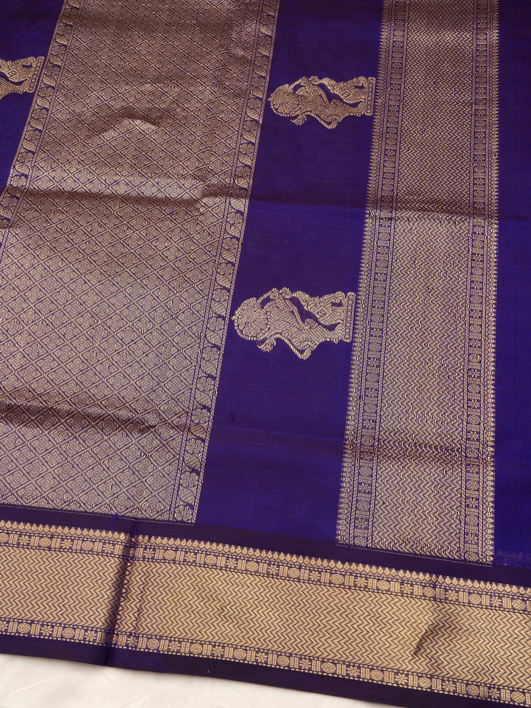 Deep purple yazhi bettu butta/ Premium Silk Cotton Saree CLSA10910