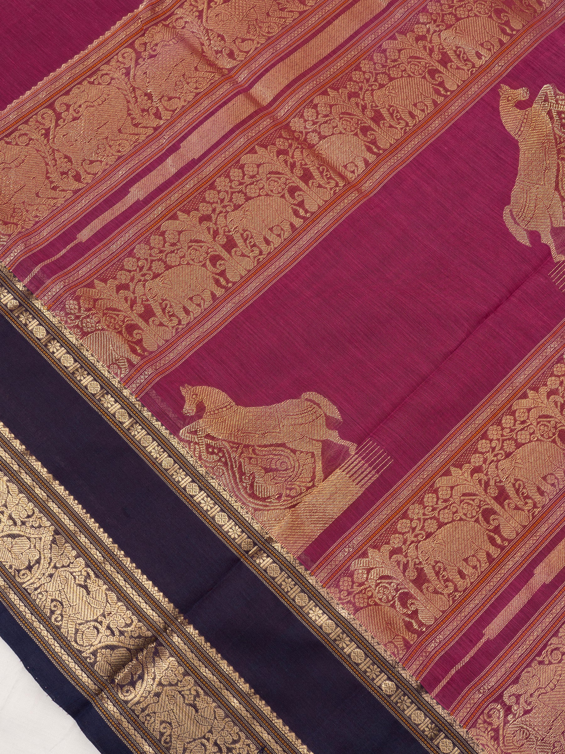 Magenta pink malli moggu - unique pallu / Silk Cotton Saree CLSA9702
