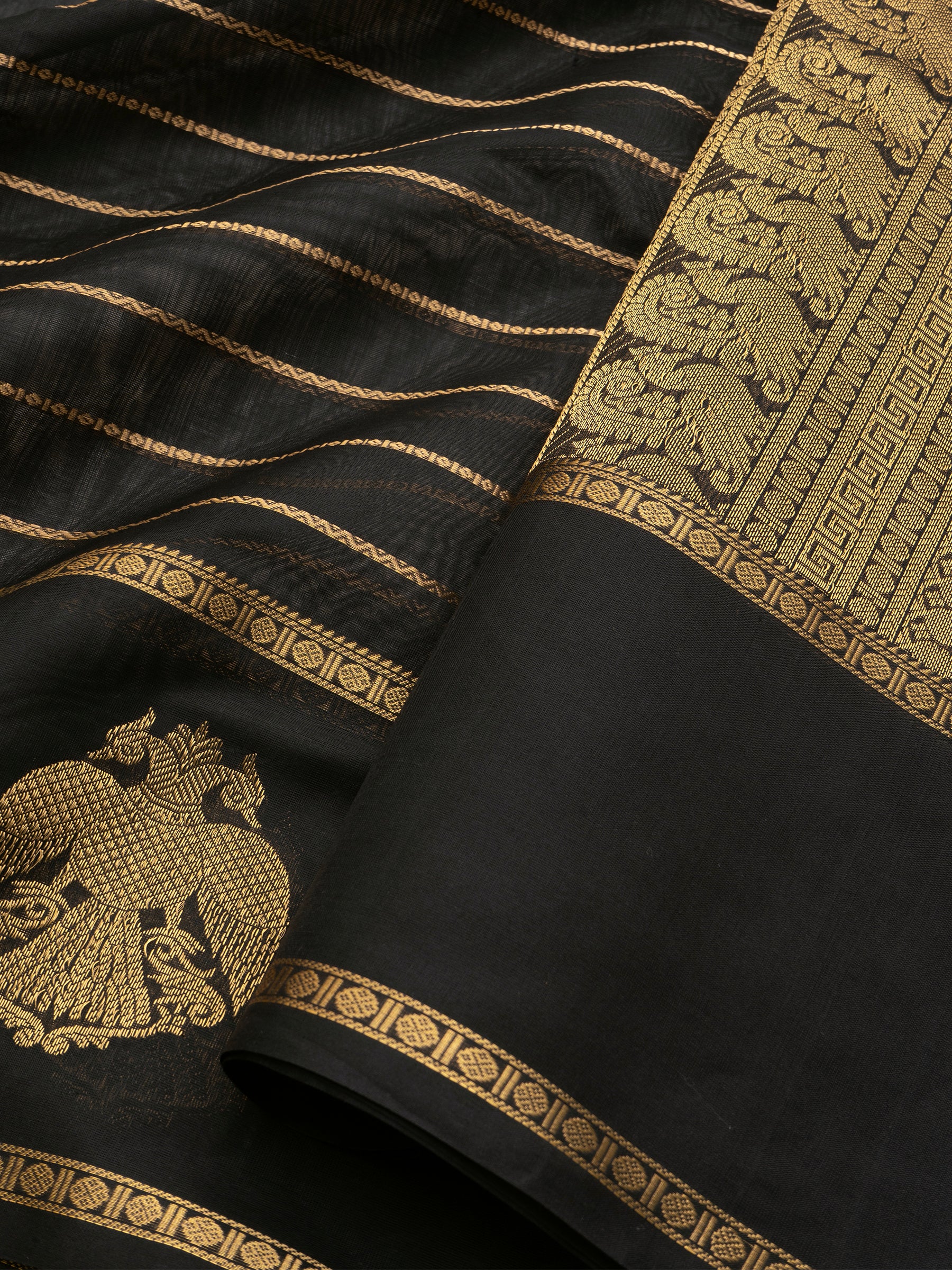 Black veldhari border butta Silk Cotton Saree