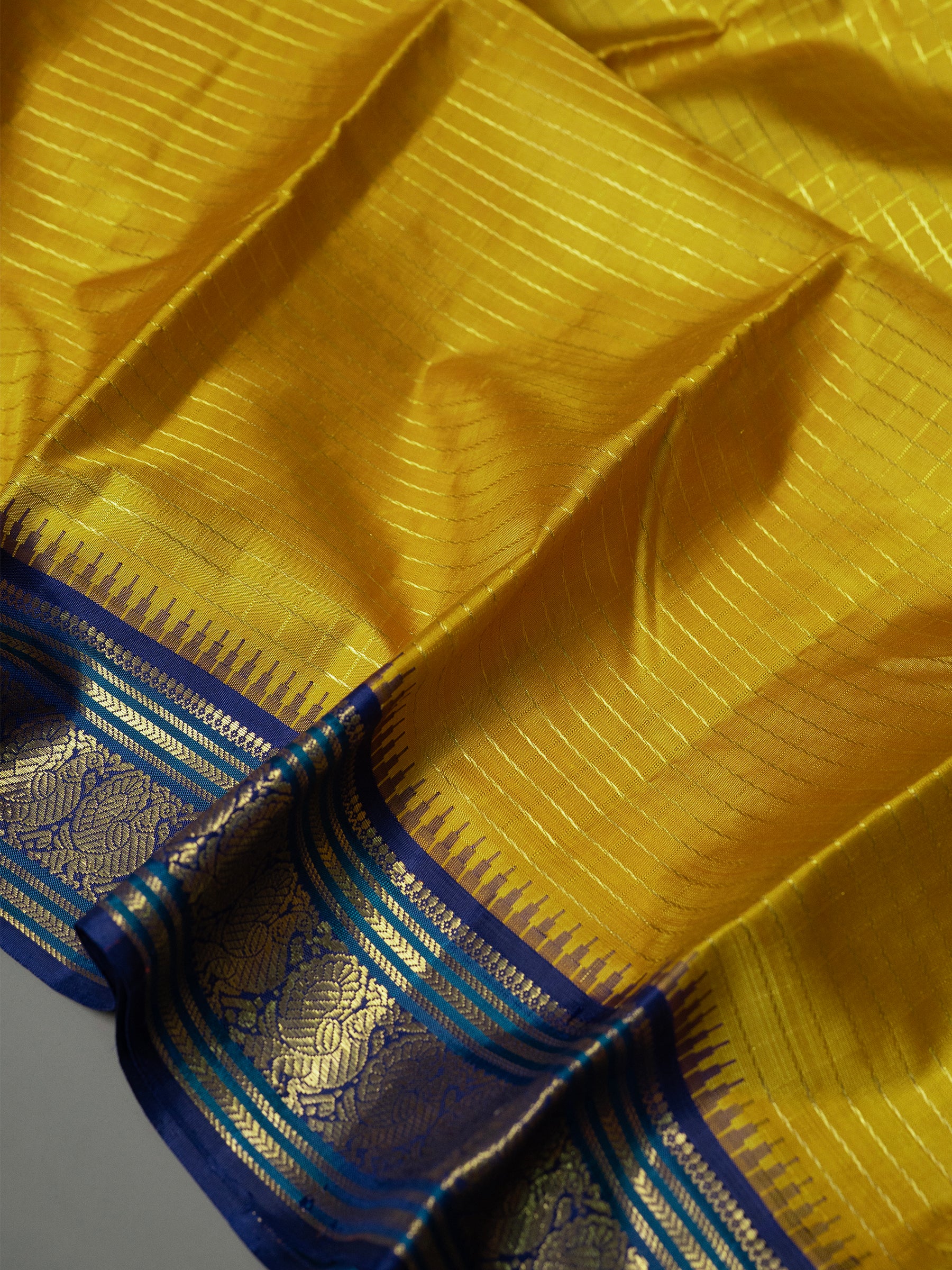 Veldhari Kattam with temple Korvai  / Kanjipuram Silk Saree CLSA10622