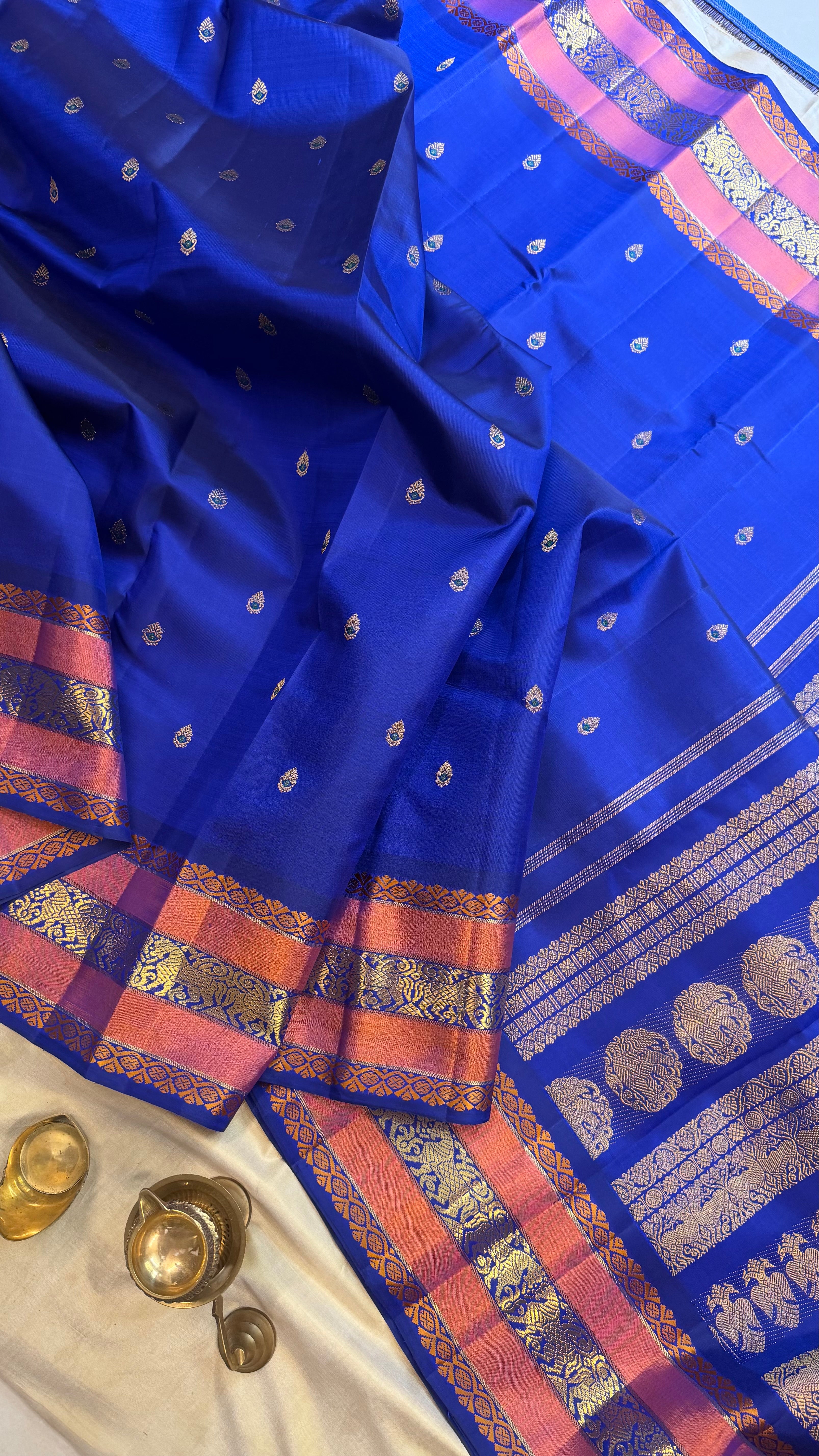 Royal blue horse pet   master weaver / Kanjipuram silk