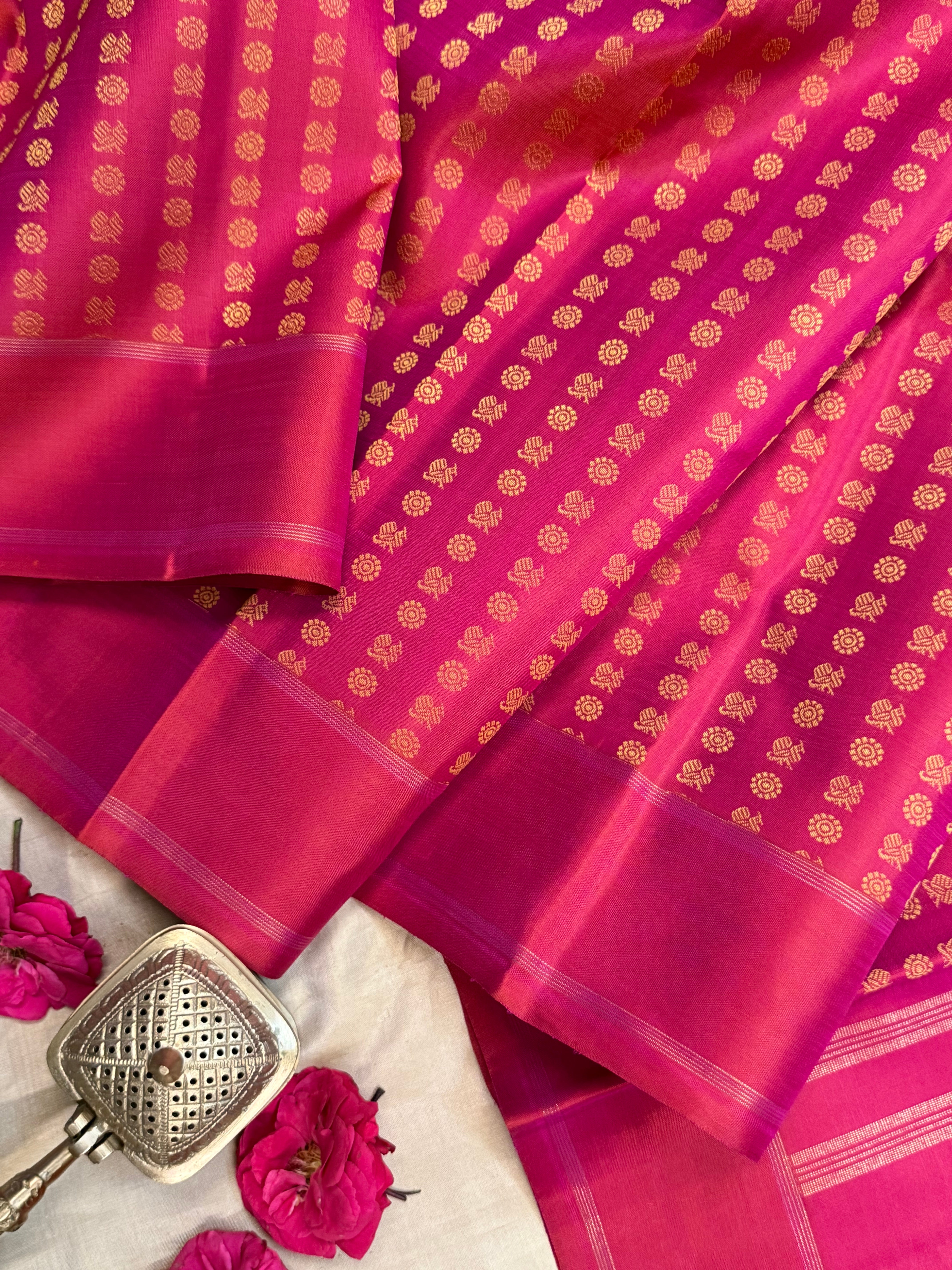 Pink shot orange annam thodar butta thread work / Kanjipuram silk CLSA9796