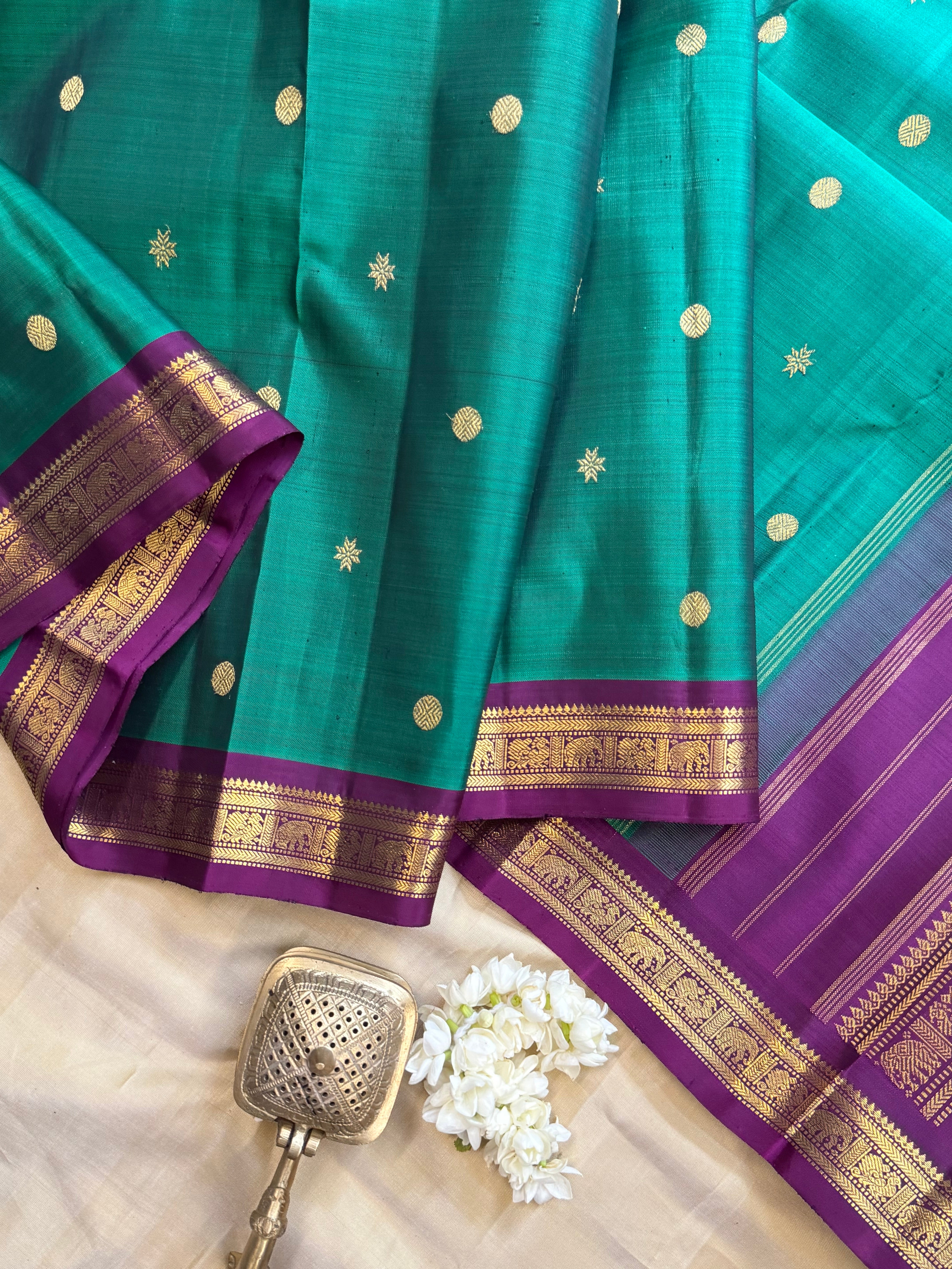 Rama green small border / Kanjipuram silk saree clsa 11410
