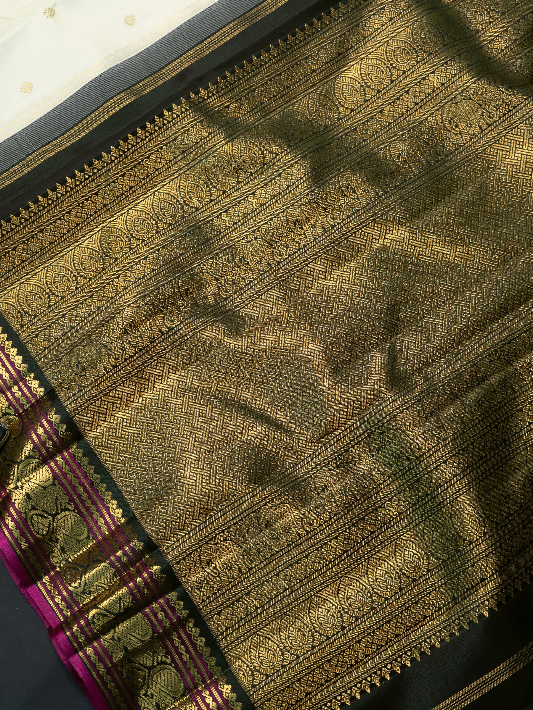 Off white adai Kai Korvai Kanjipuram Silk Saree CLSA10020