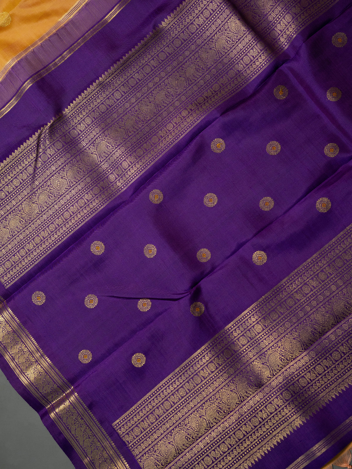 Yellow shot orange and purple small kai korvai border / Kanjipuram Silk Saree CLSA10053