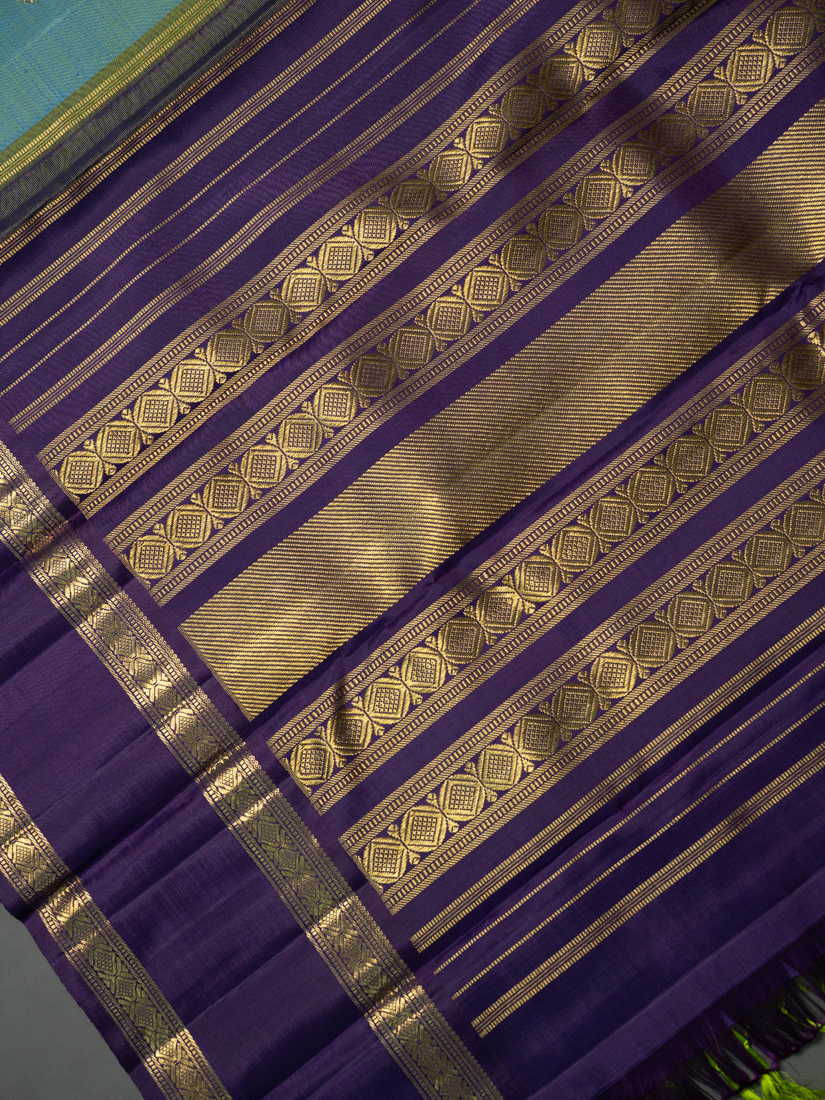 Vintage Blue shot Korvai Pure Kanjipuram Silk Saree CLSA10131