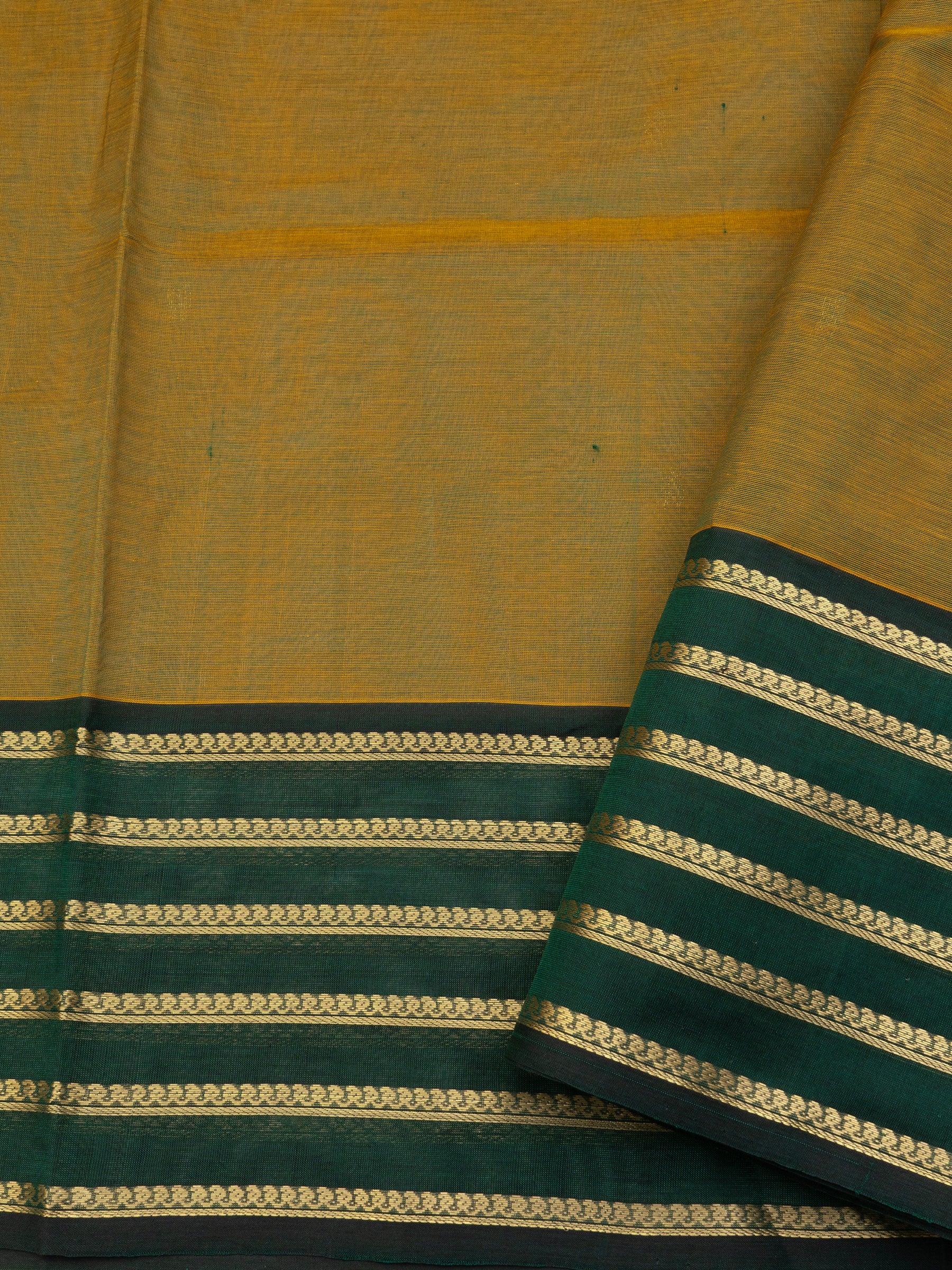 Maanthulir and green varisapet border/ Silk Cotton Saree CLSA10892