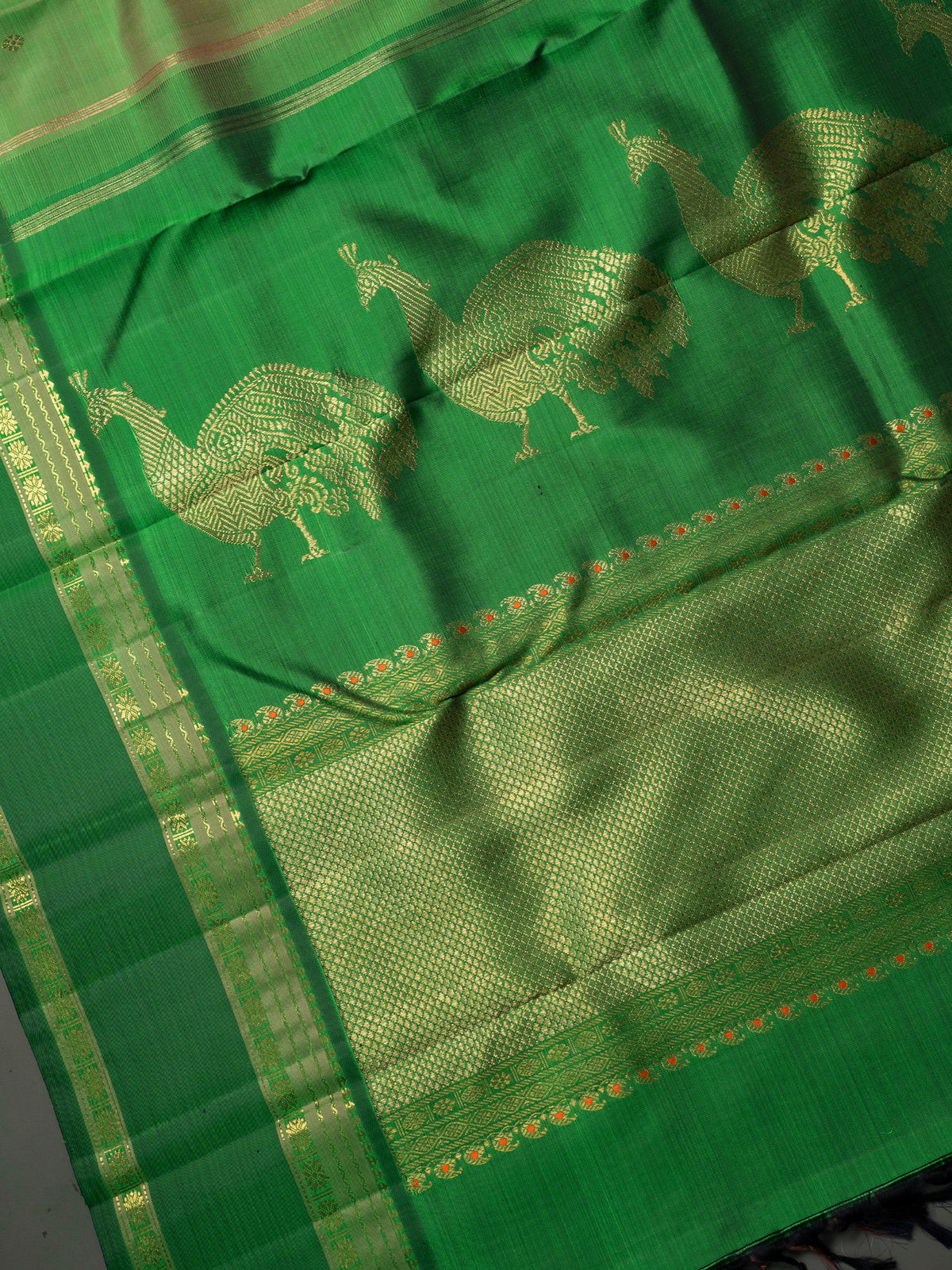 Alli green shot master weaver saree / Kanjipuram Silk Saree CLSA9992