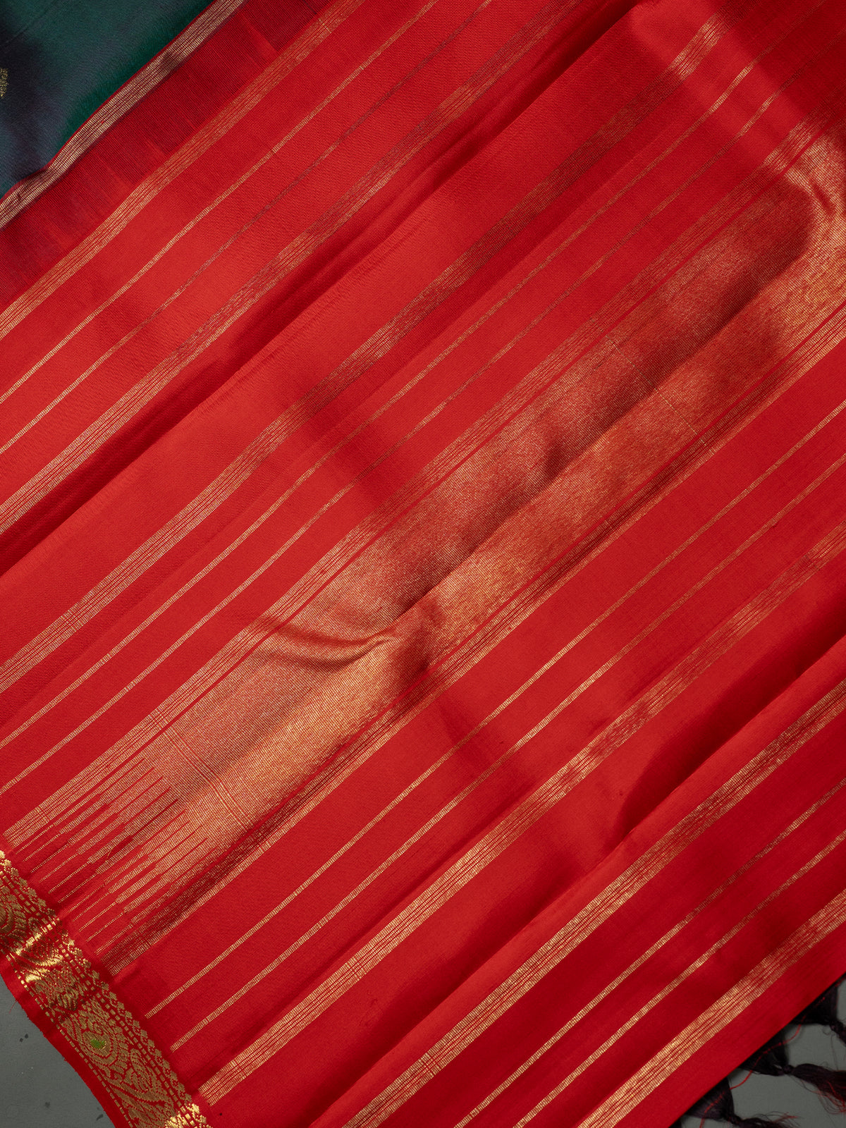 Dark green and red kai korvai/ Kanjipuram Silk Saree CLSA