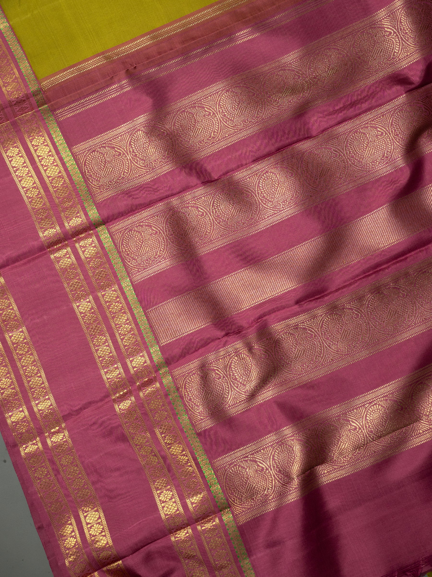 Vintage olive green retta pet Kanjipuram Silk Saree CLSA4657