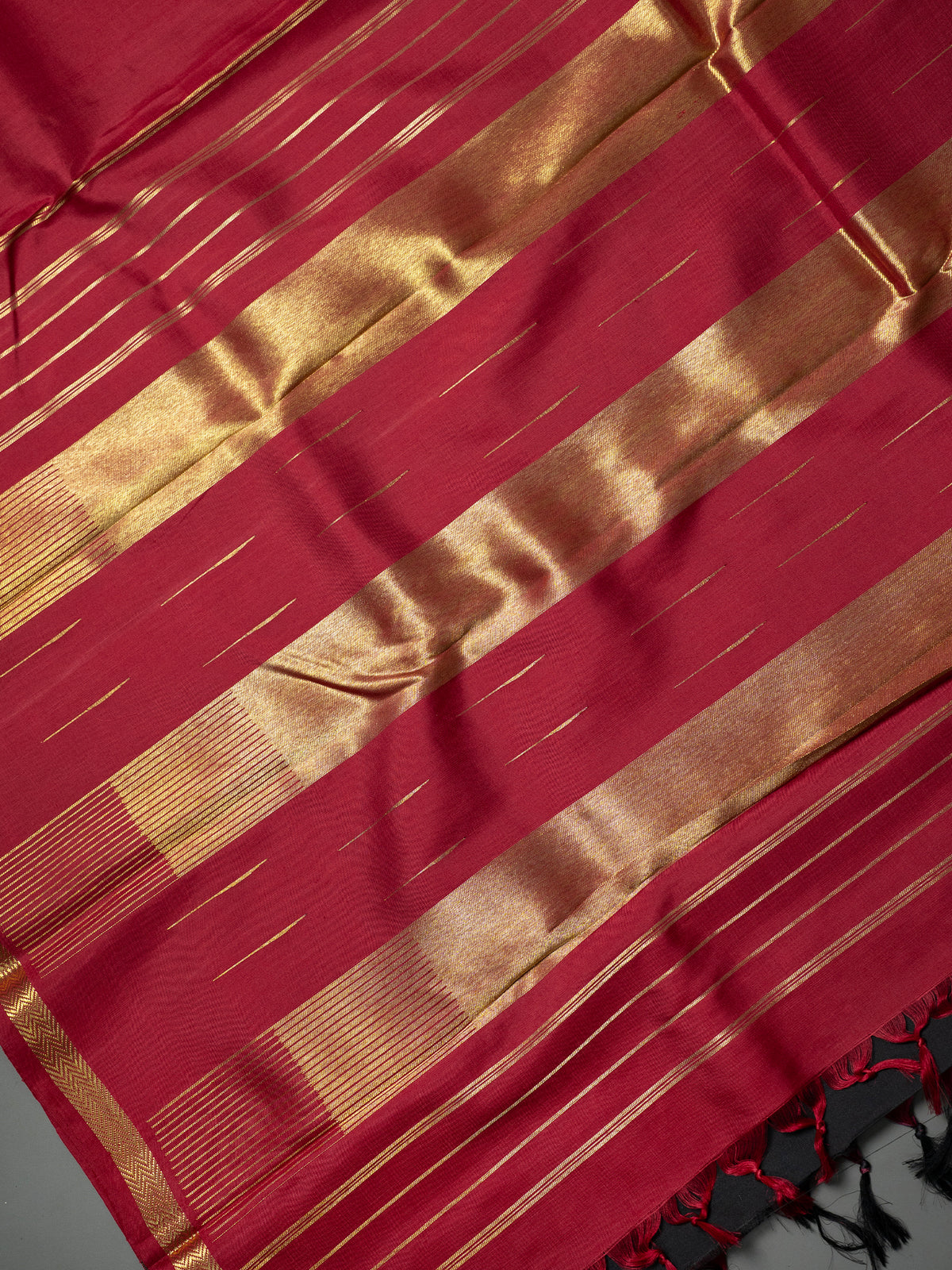 Red 8 kol temple border/ Kanjipuram Silk Saree CLSA476