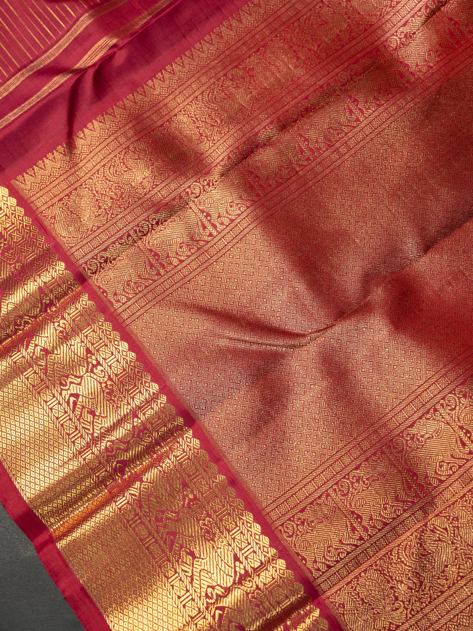 Vintage araku veldhari Kanjipuram Silk Saree CLSA6369