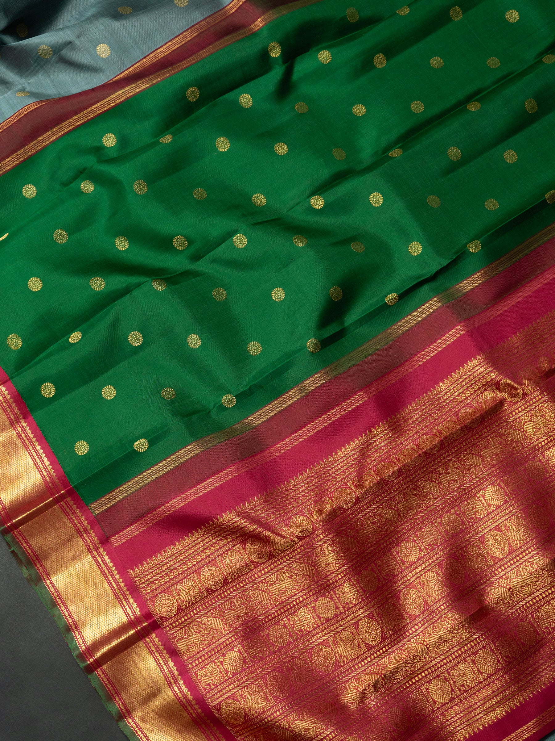 Unique double palla Kanjipuram Saree CLSA9474
