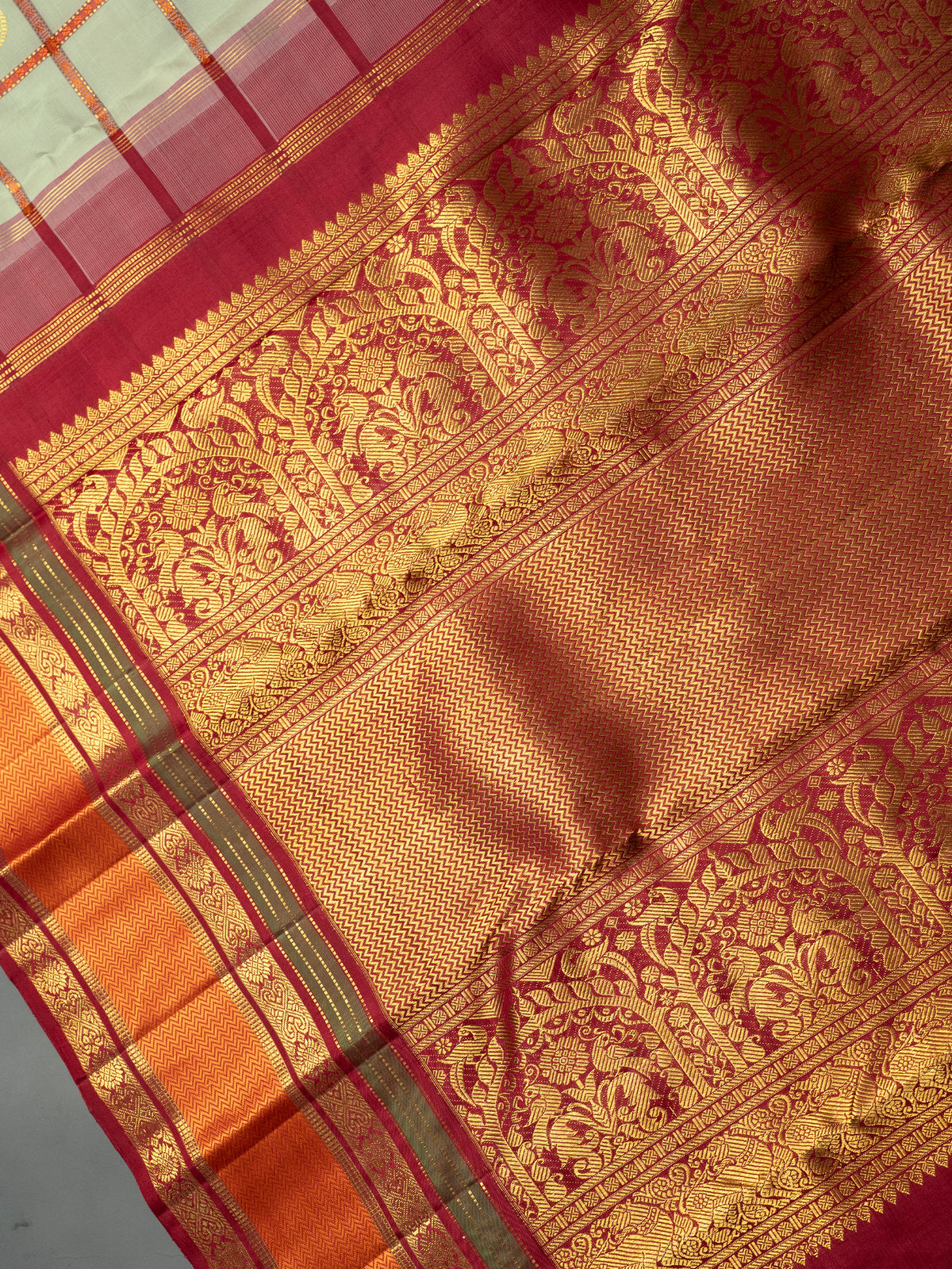 Alankar Off white Kattam Butta. /Pure Kanjipuram Silk Saree CLSA13037
