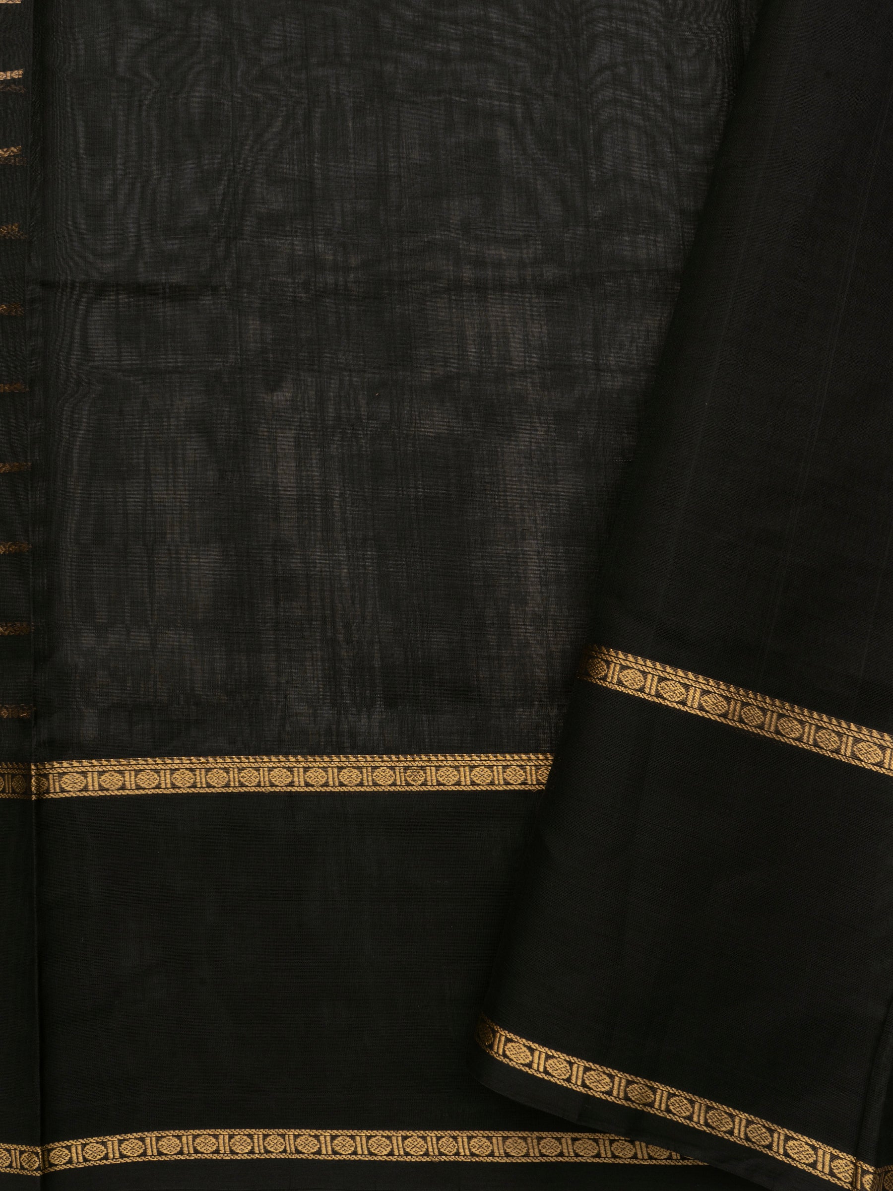 Black veldhari border butta Silk Cotton Saree