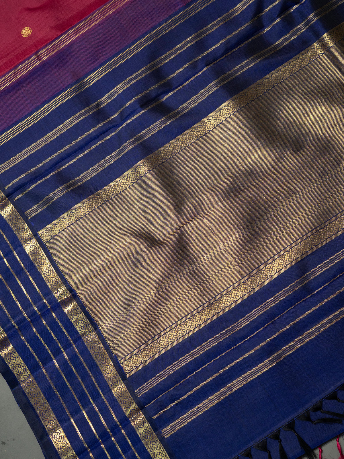 Deep red and deep blue varisapet border kai korvai/ Kanjipuram Silk Saree CLSA10765