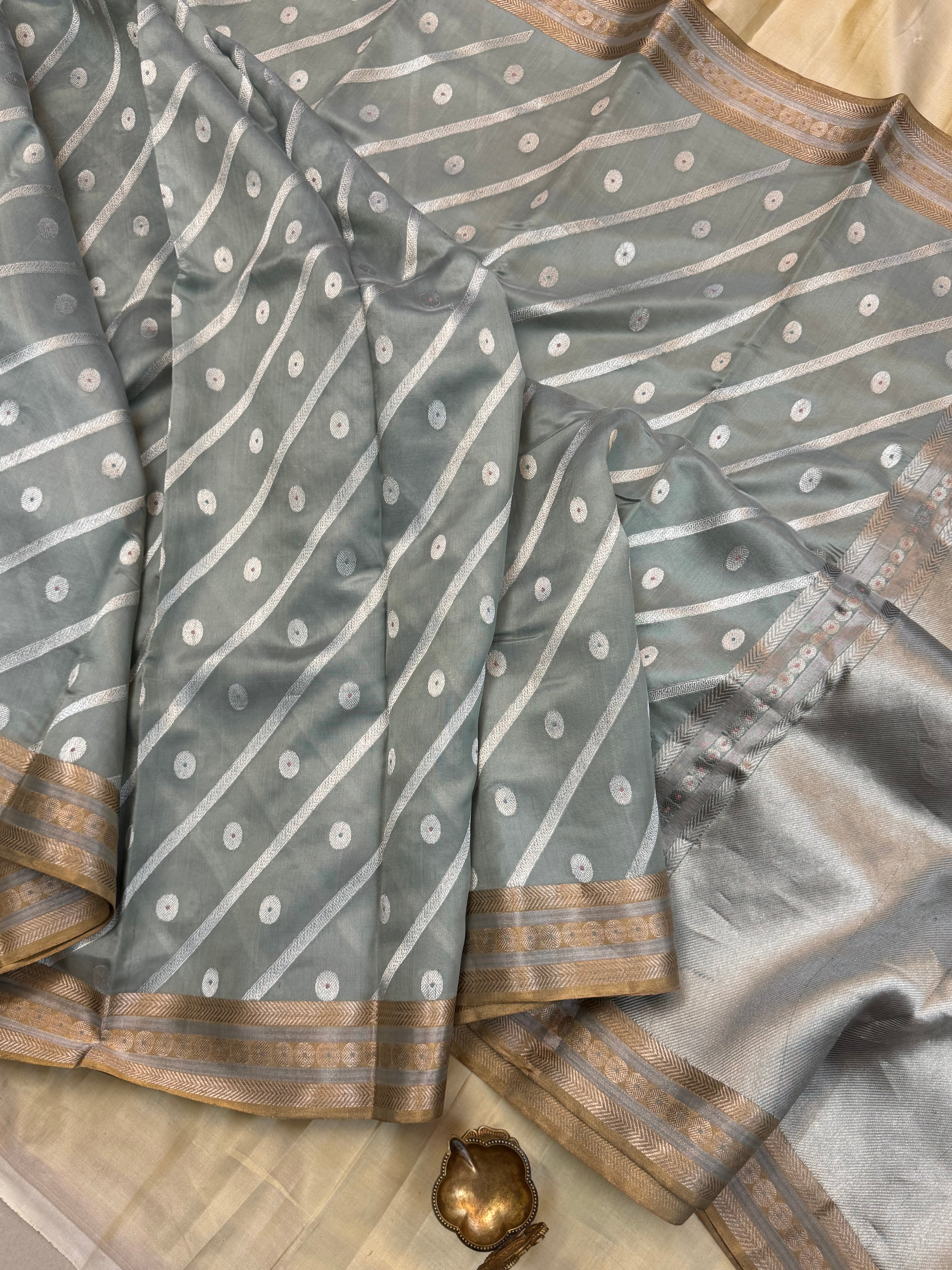 Lehariya premium Royal Chanderi