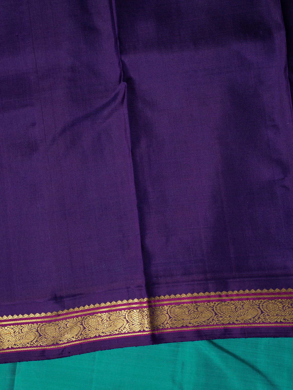 Green shot blue and dark blue kai korvai unique pallu/ Kanjipuram Silk Saree CLSA10965