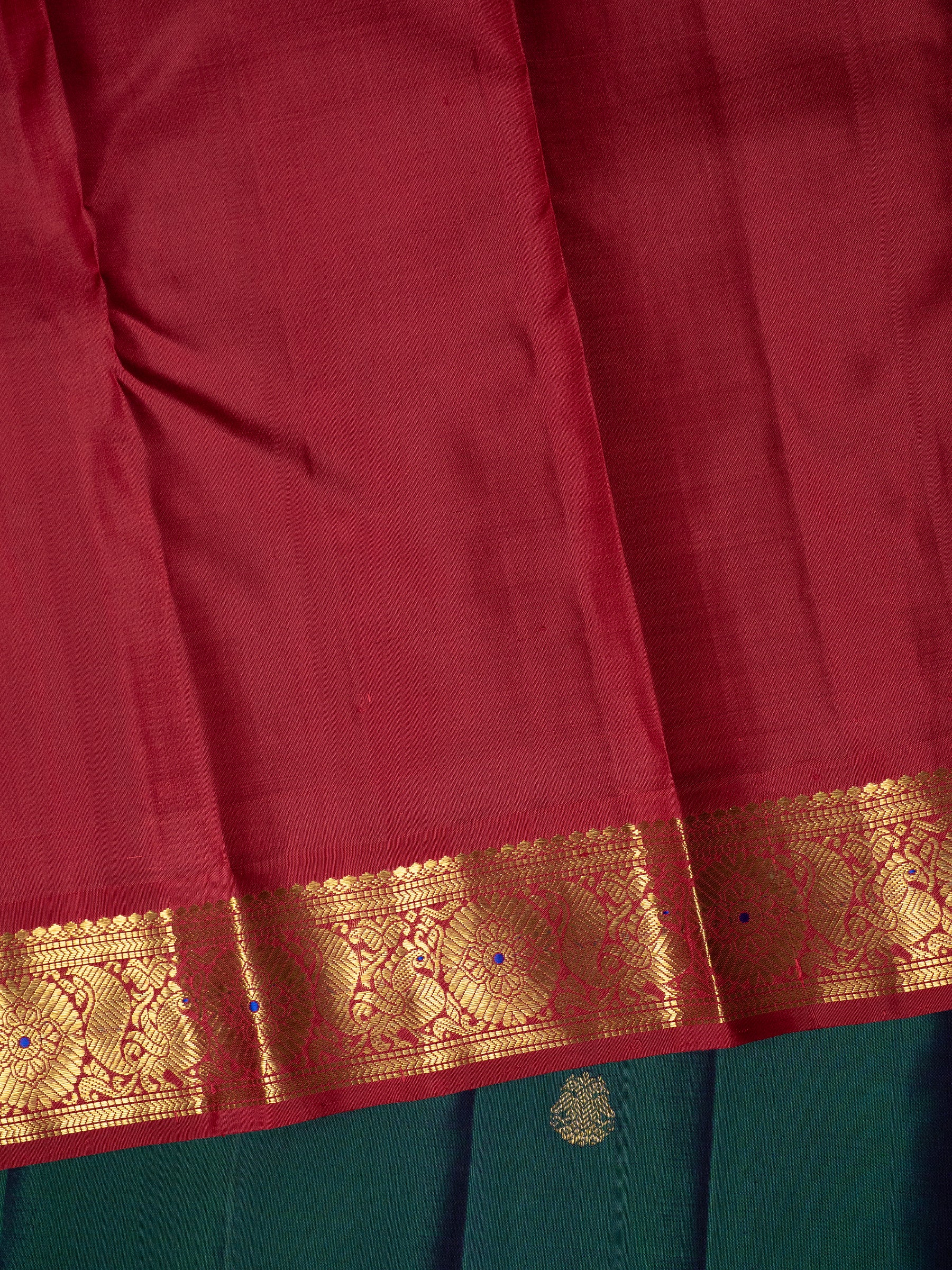 Mayilkazhuthu Korvai / pure Zari Kanjipuram Silk Saree CLSA11393