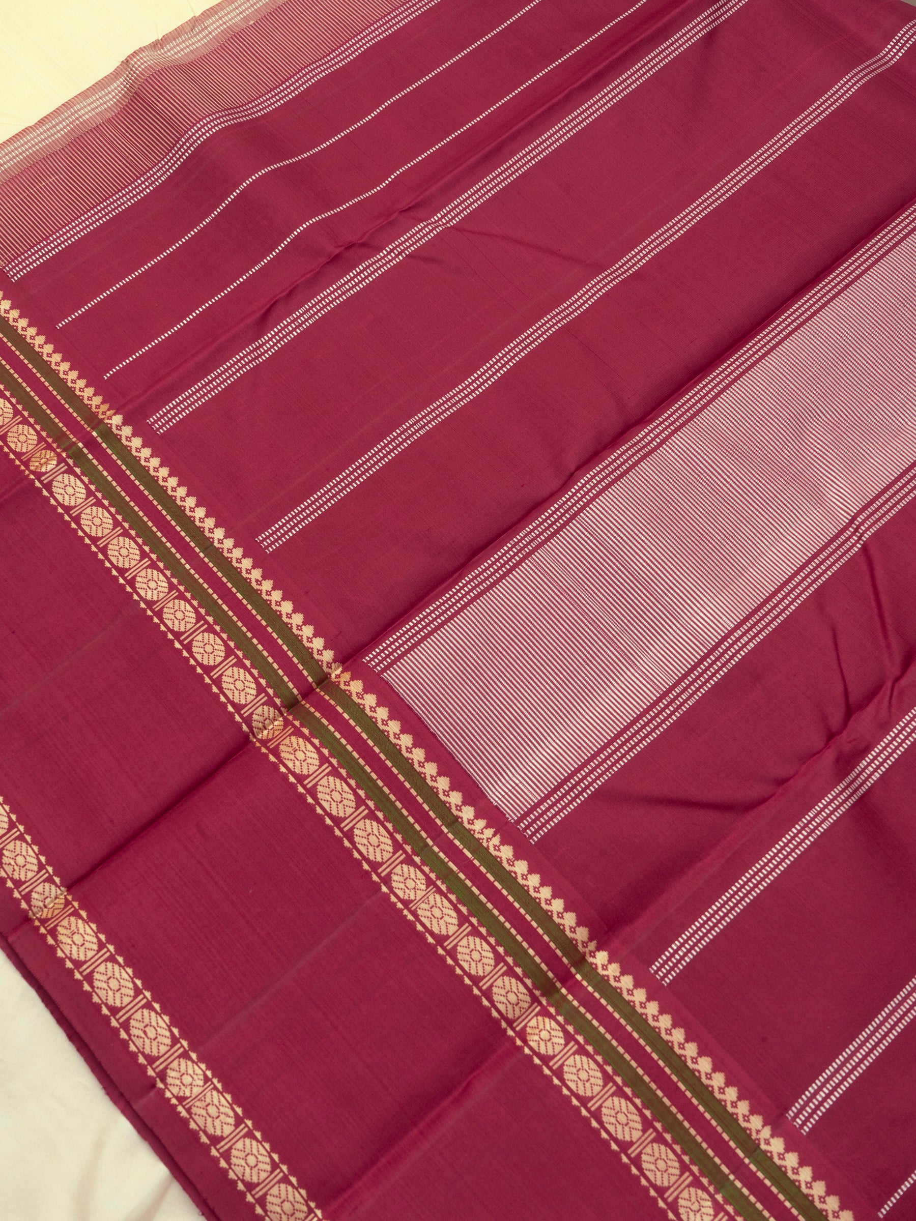 Offwhite ganga jamuna border/ Arani Silk Saree CLSA2574