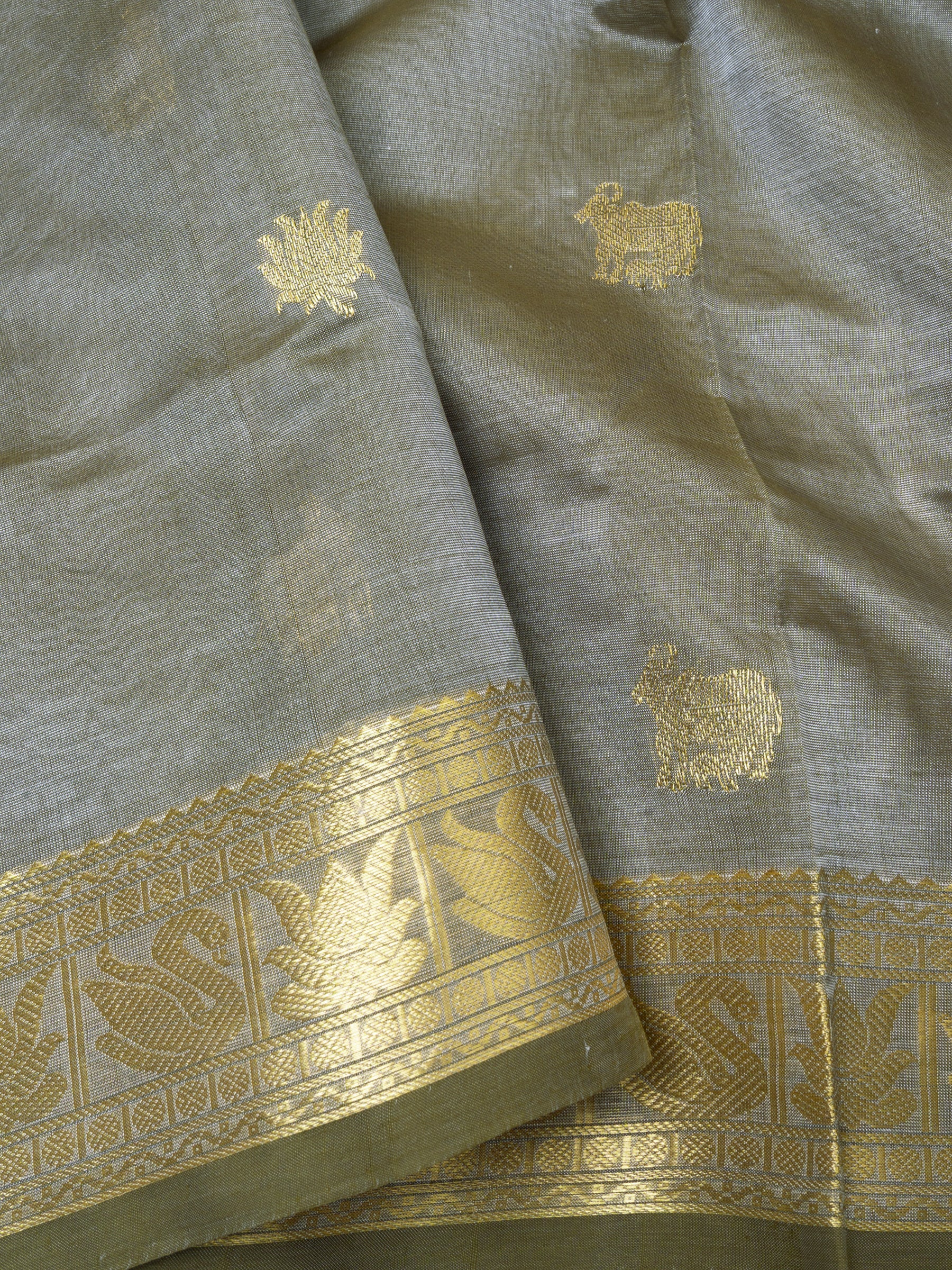 Greyish komatha and tamarai butta / Silk Cotton Saree CLSA3726