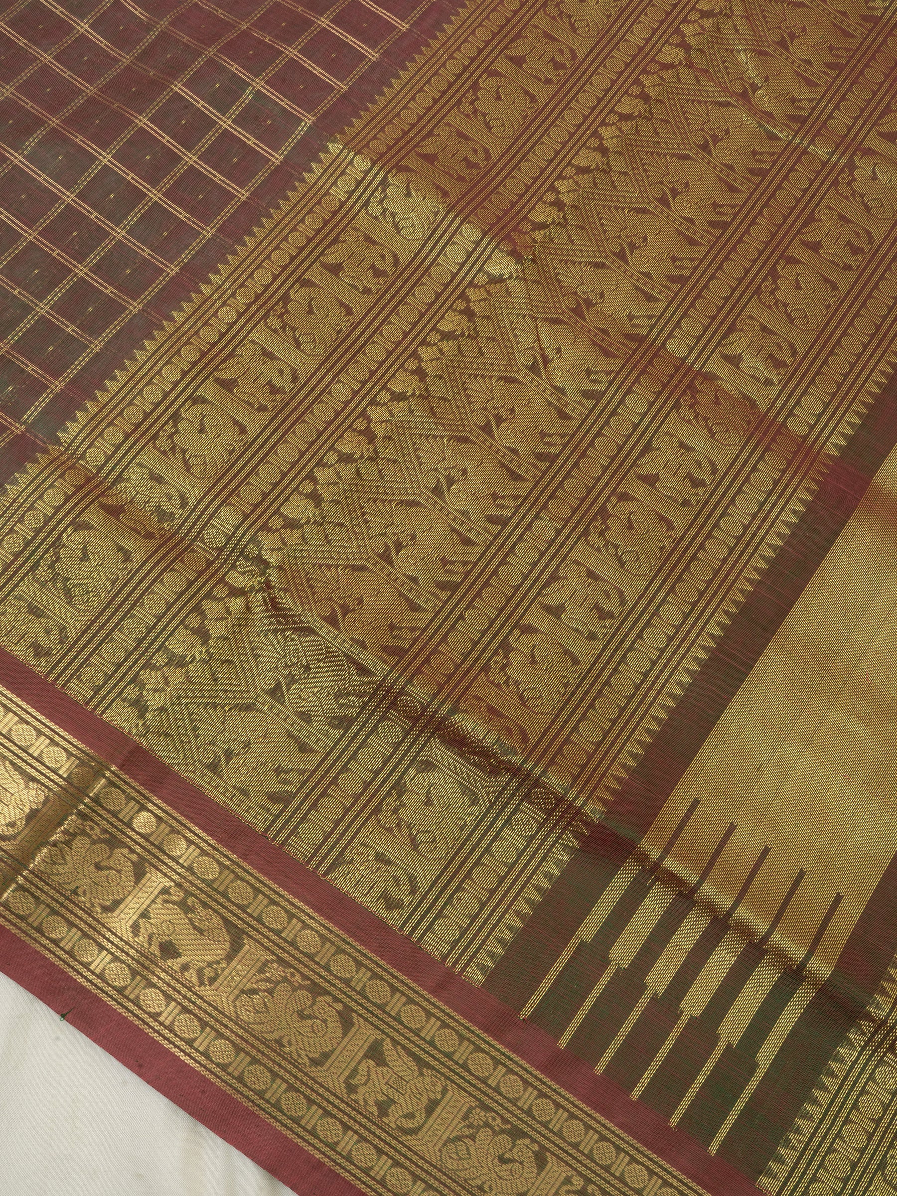 Maanthulir kattam / Silk Cotton Saree CLSA5978