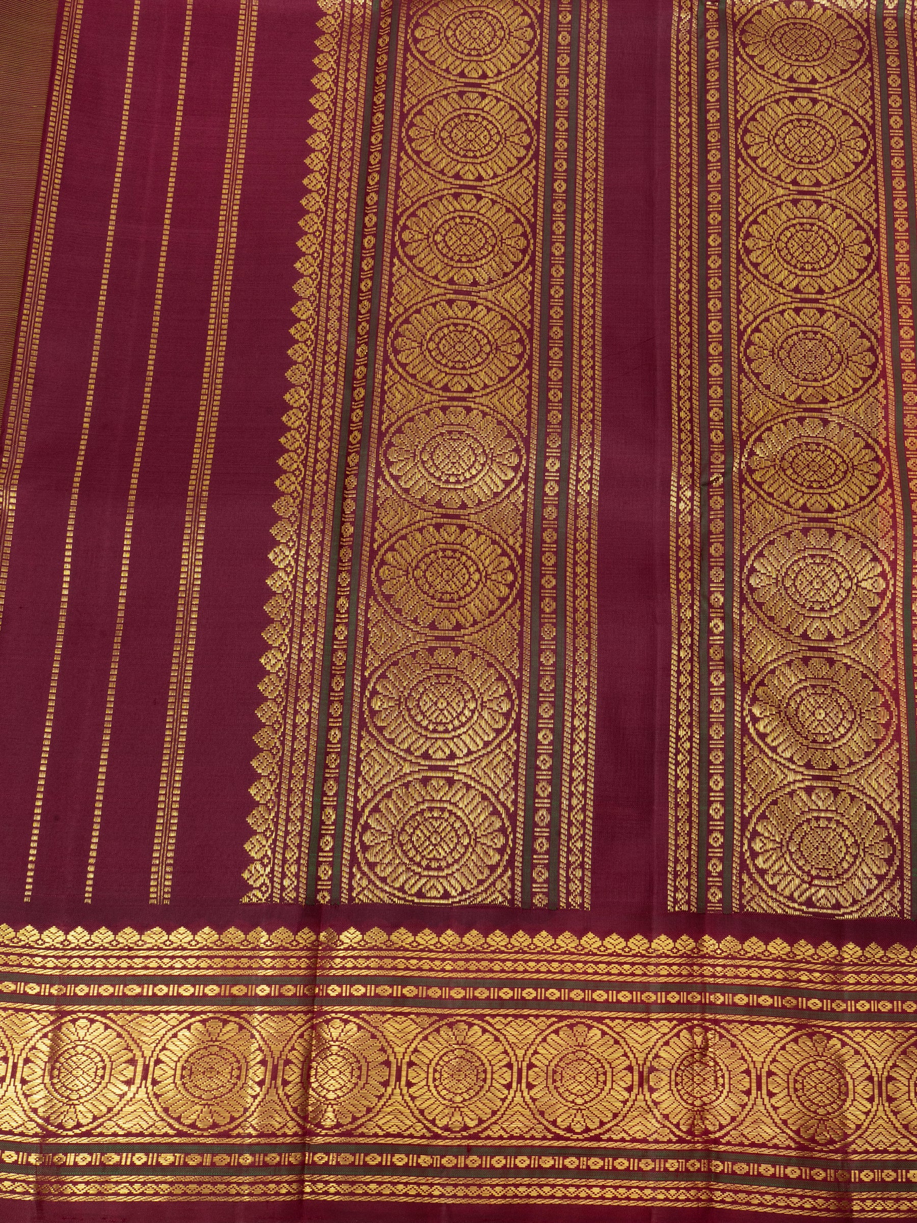 Vintage green and araku adai woven kai korvai/ Kanjipuram Saree CLSA6120