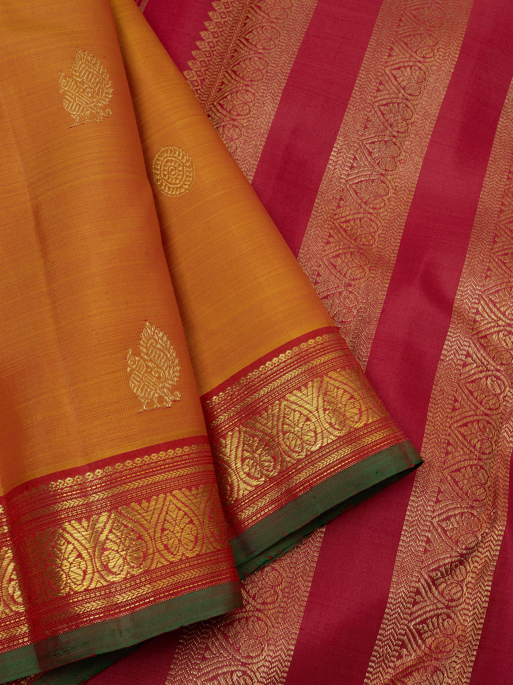 Simha and red small border/ Kanjivaram Silk Saree CLSA6368